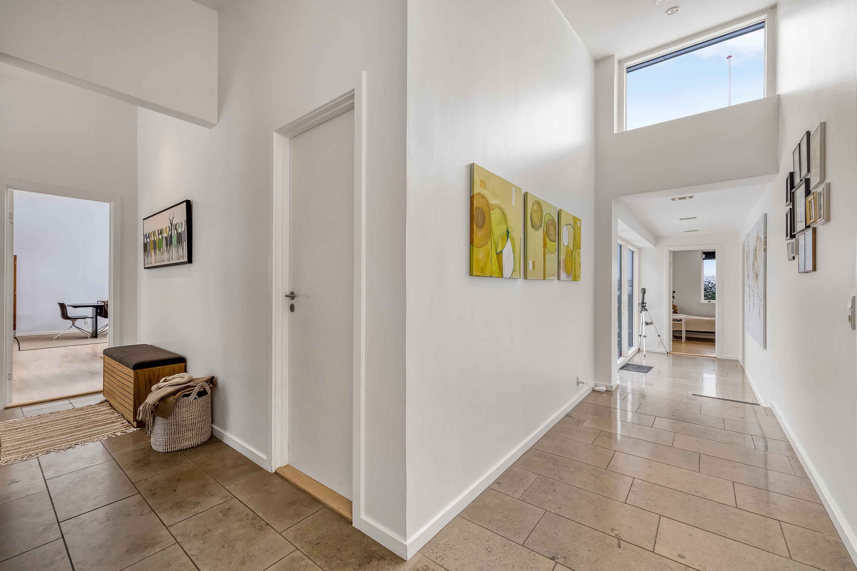 Fremhævet gang billede i fuldskærmstilstand. Billede af Tulipanvej 12, 3600 Frederikssund