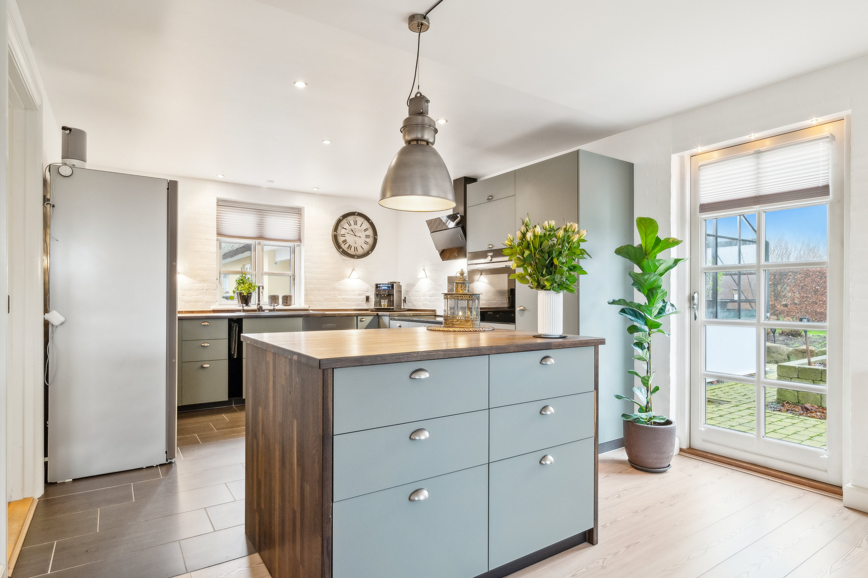 Fremhævet køkken billede i fuldskærmstilstand. Billede af Snesere Torpvej 15, Snesere, 4733 Tappernøje