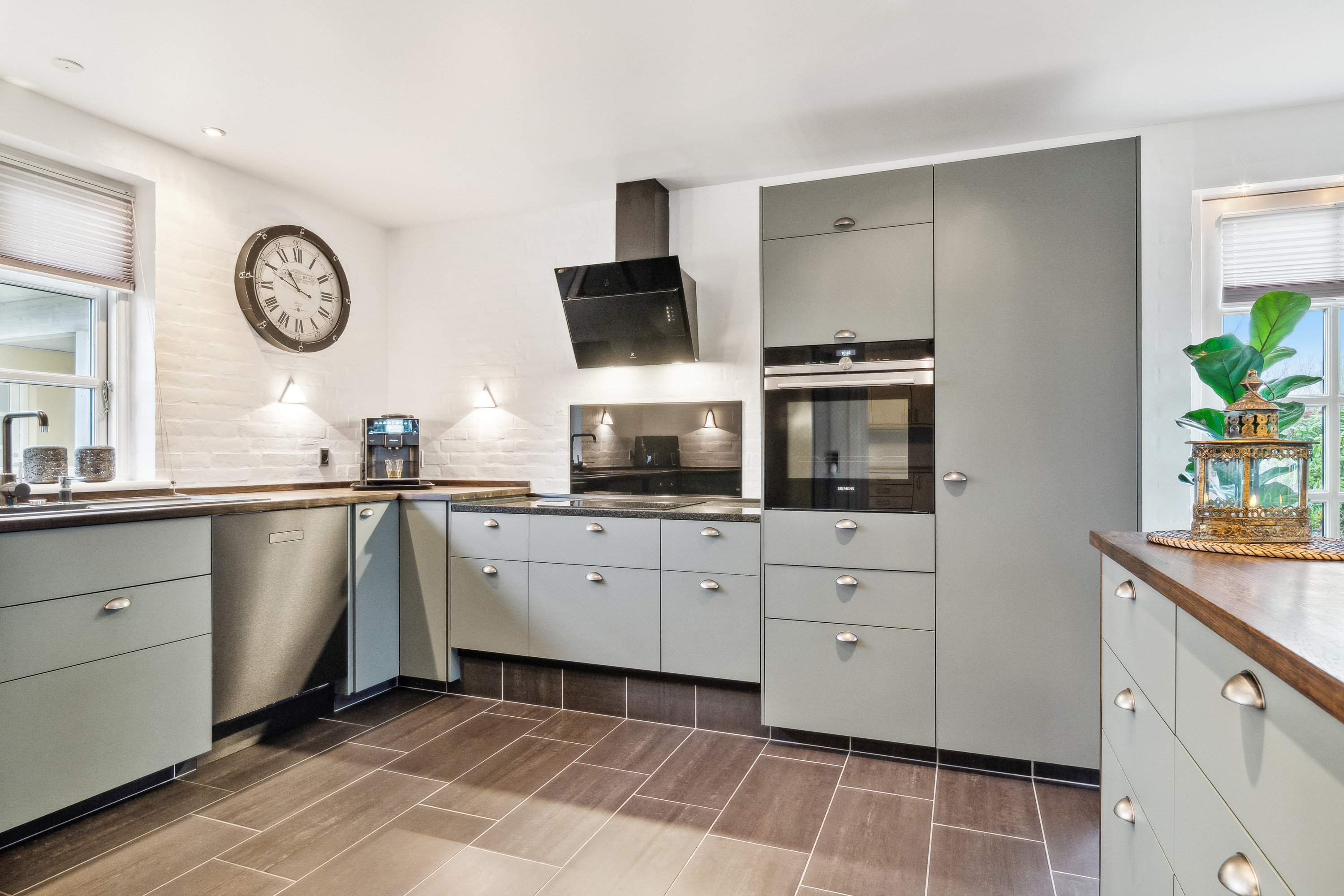 Fremhævet køkken billede i fuldskærmstilstand. Billede af Snesere Torpvej 15, Snesere, 4733 Tappernøje