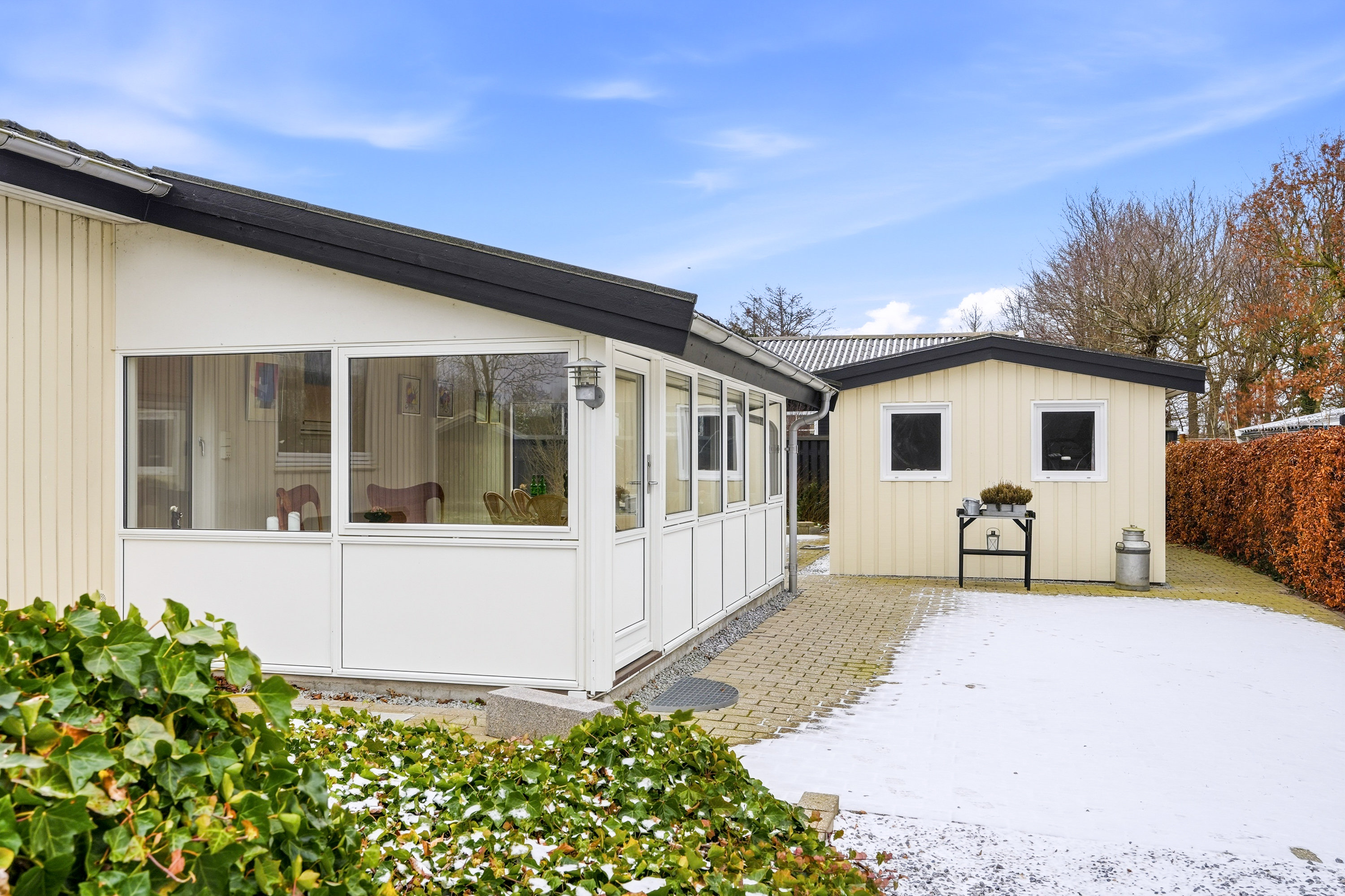 Fremhævet facade billede i fuldskærmstilstand. Billede af Olufsvej 10, Østerballe, 5450 Otterup