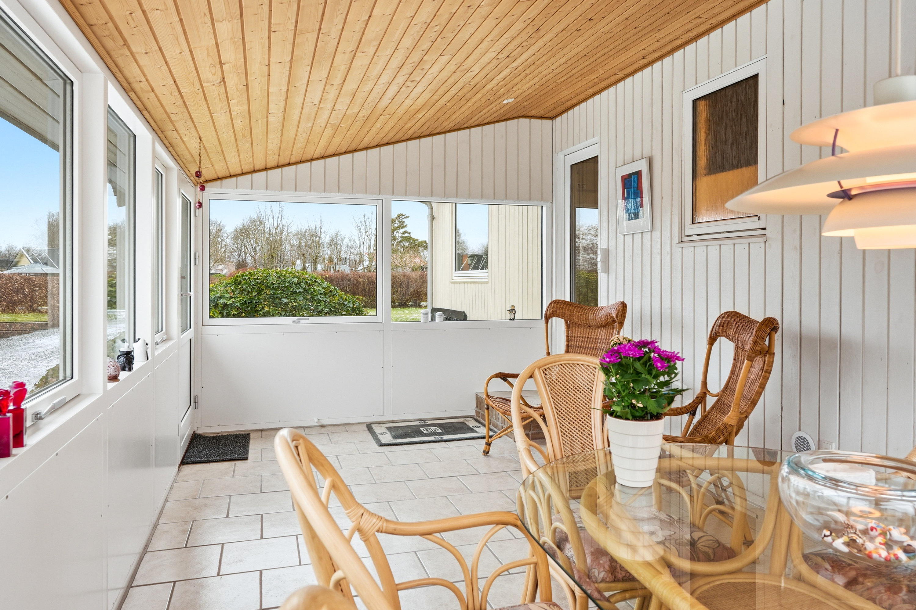 Fremhævet udestue billede i fuldskærmstilstand. Billede af Olufsvej 10, Østerballe, 5450 Otterup