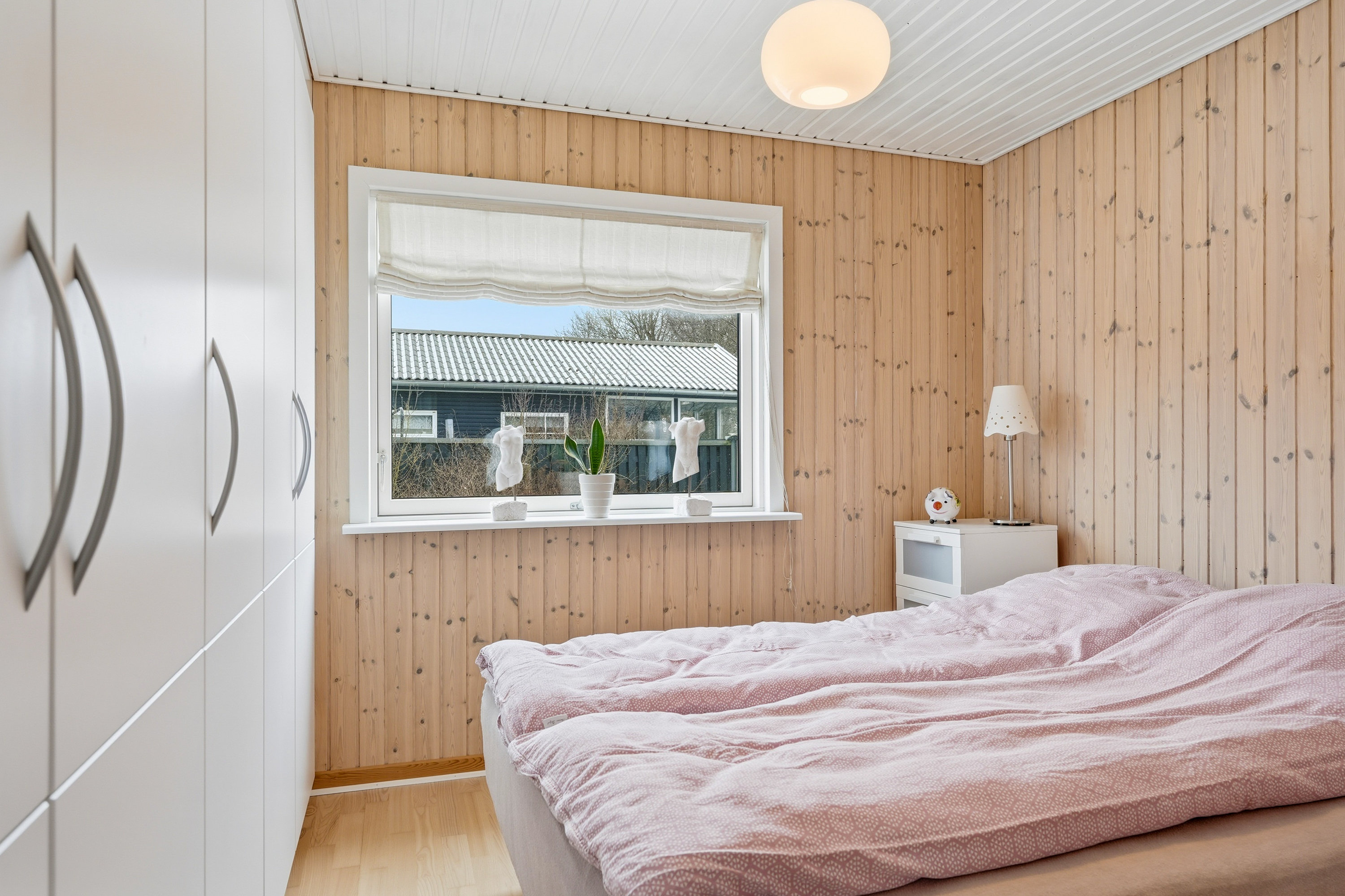 Fremhævet soveværelse billede i fuldskærmstilstand. Billede af Olufsvej 10, Østerballe, 5450 Otterup