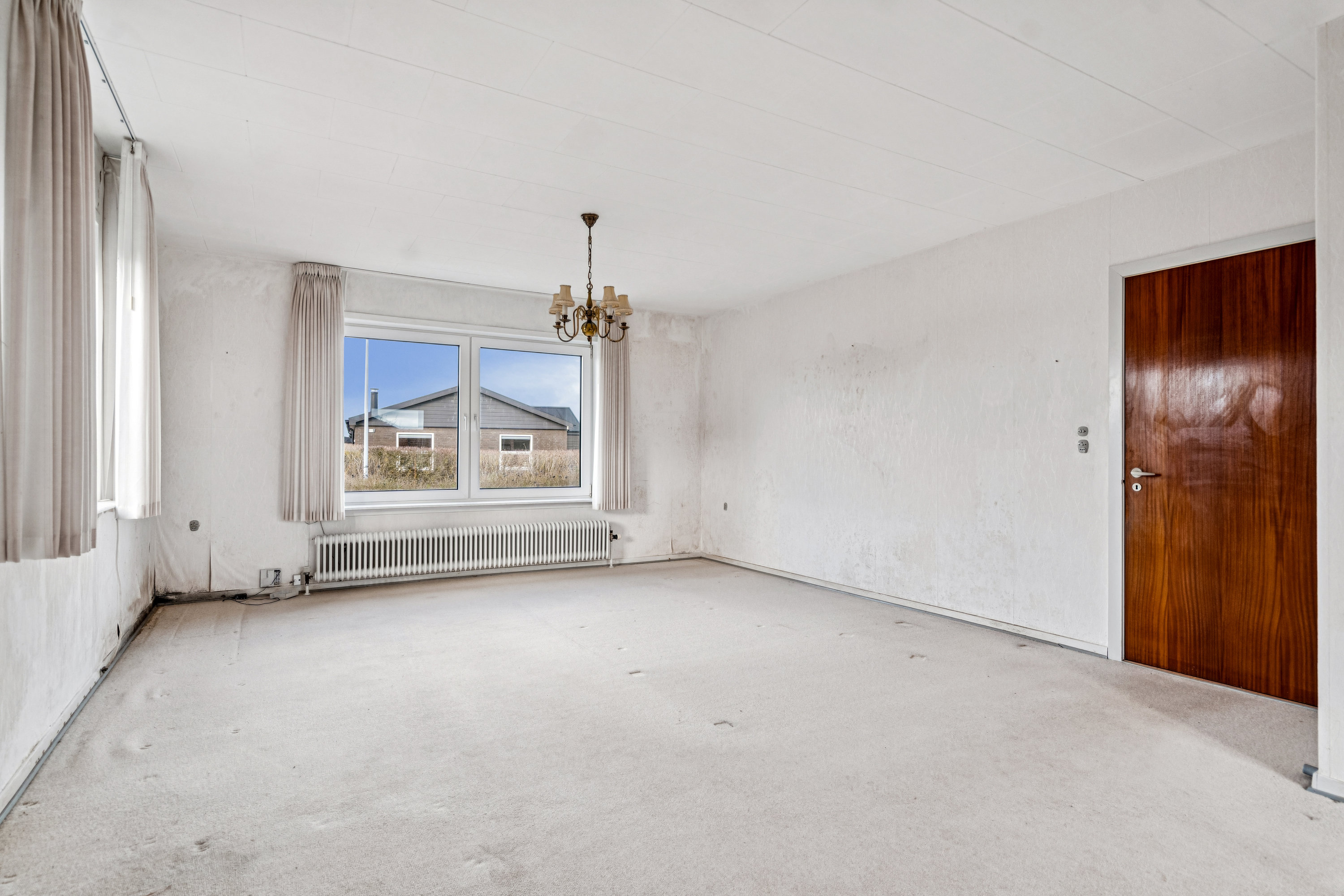 Fremhævet stue billede i fuldskærmstilstand. Billede af Tophøjvej 2B, 9850 Hirtshals