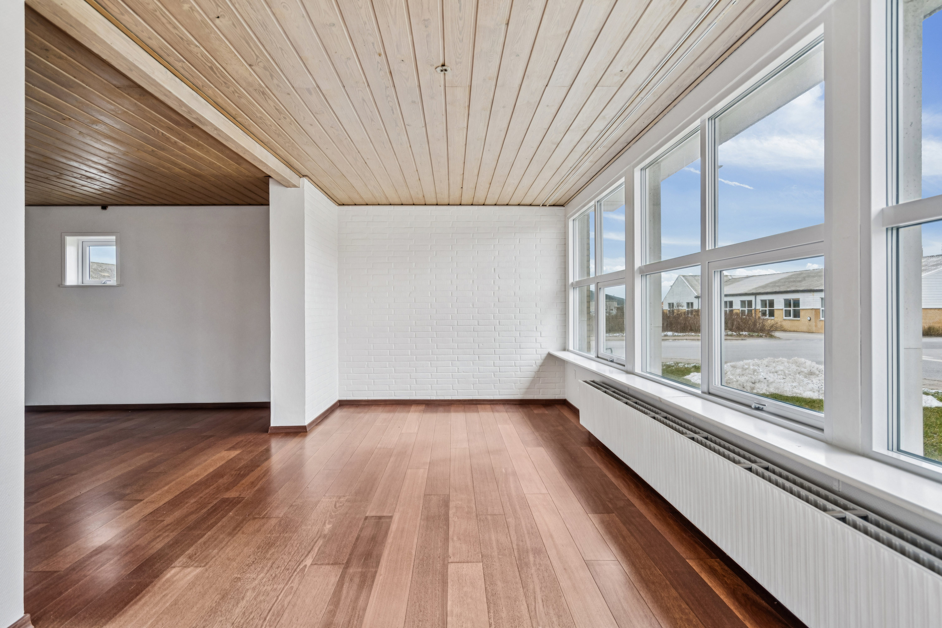 Fremhævet stue billede i fuldskærmstilstand. Billede af Skovvejen 6, 9850 Hirtshals