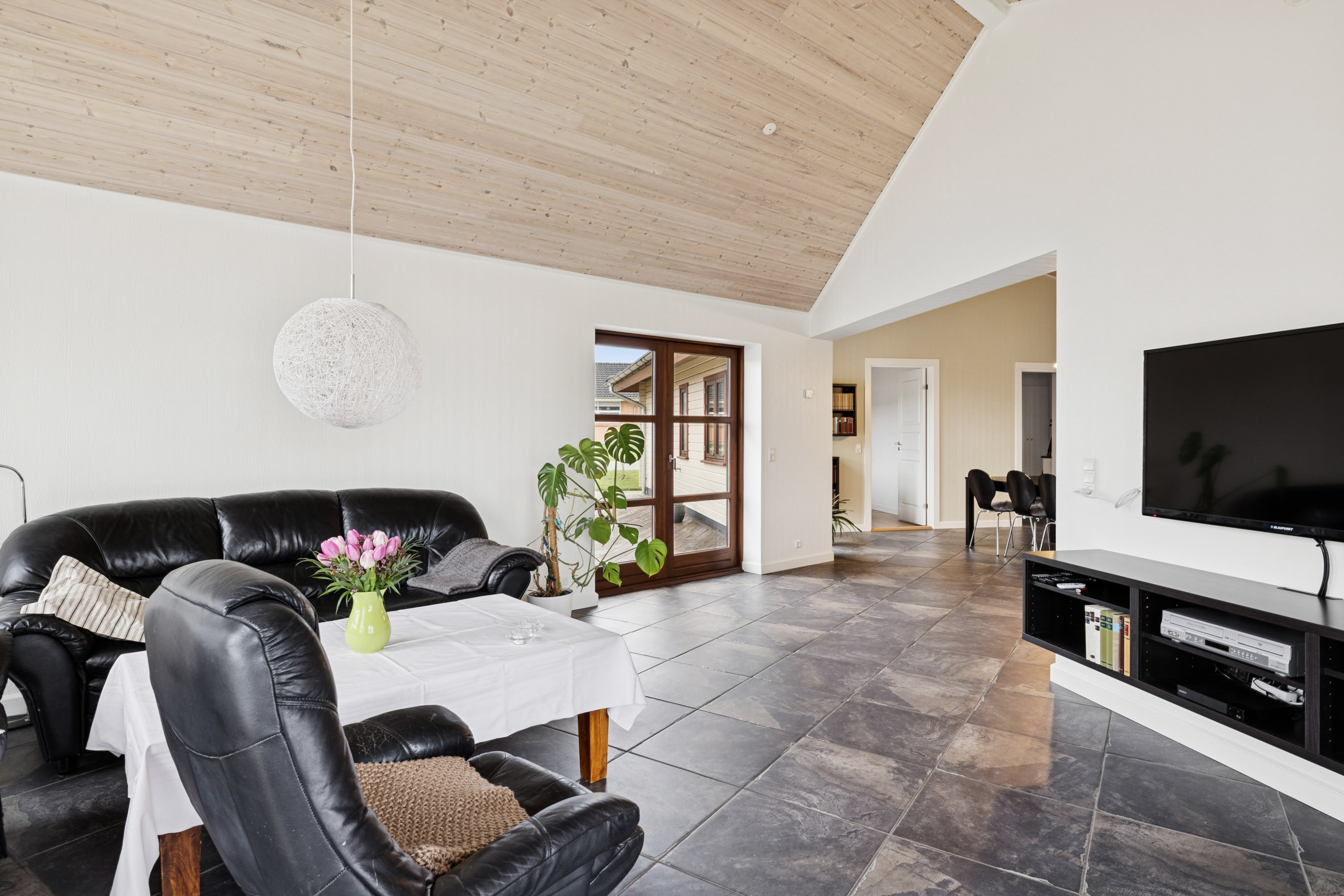 Fremhævet stue billede i fuldskærmstilstand. Billede af Fjordglimt 4, Ulbjerg, 8832 Skals