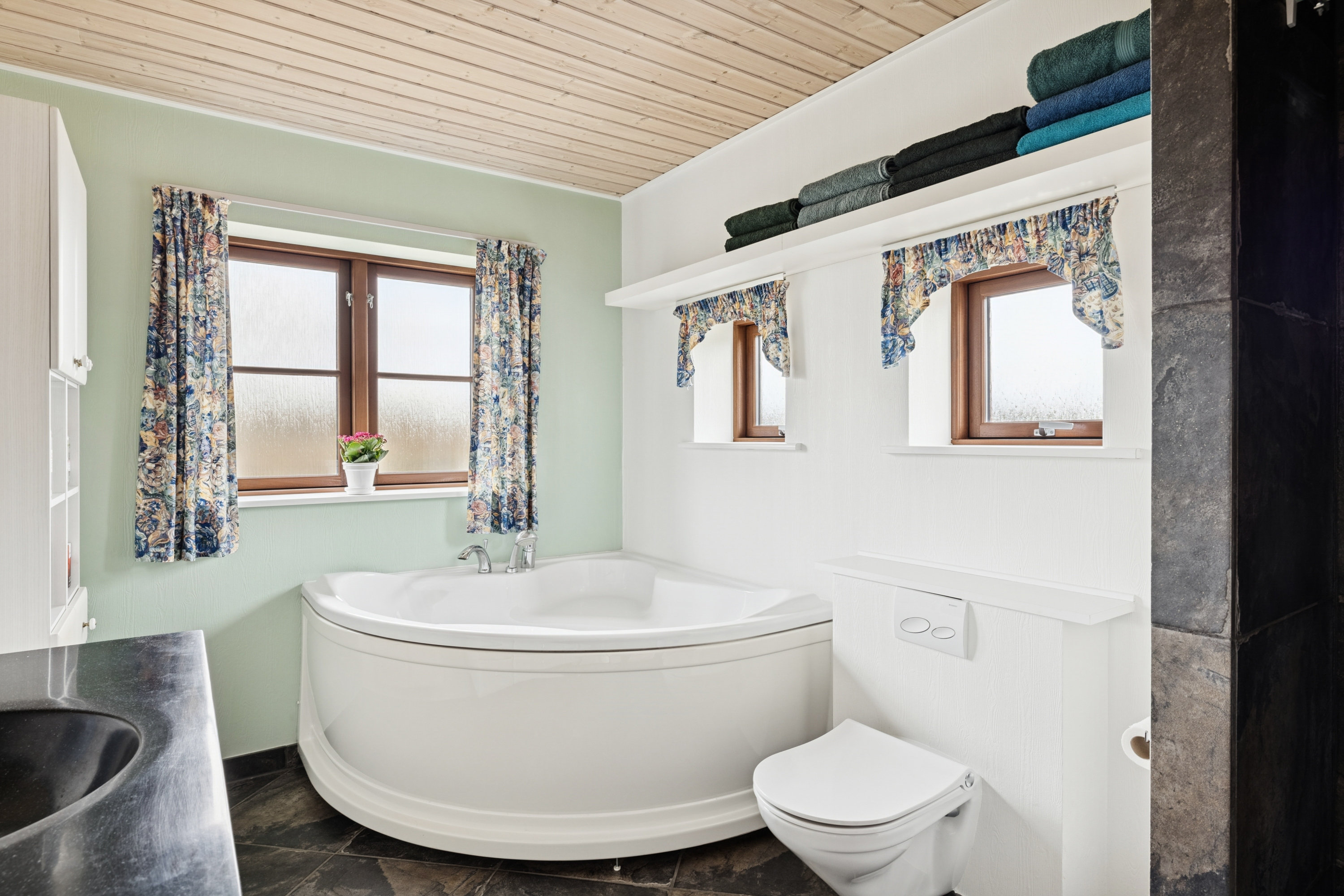 Fremhævet badeværelse billede i fuldskærmstilstand. Billede af Fjordglimt 4, Ulbjerg, 8832 Skals