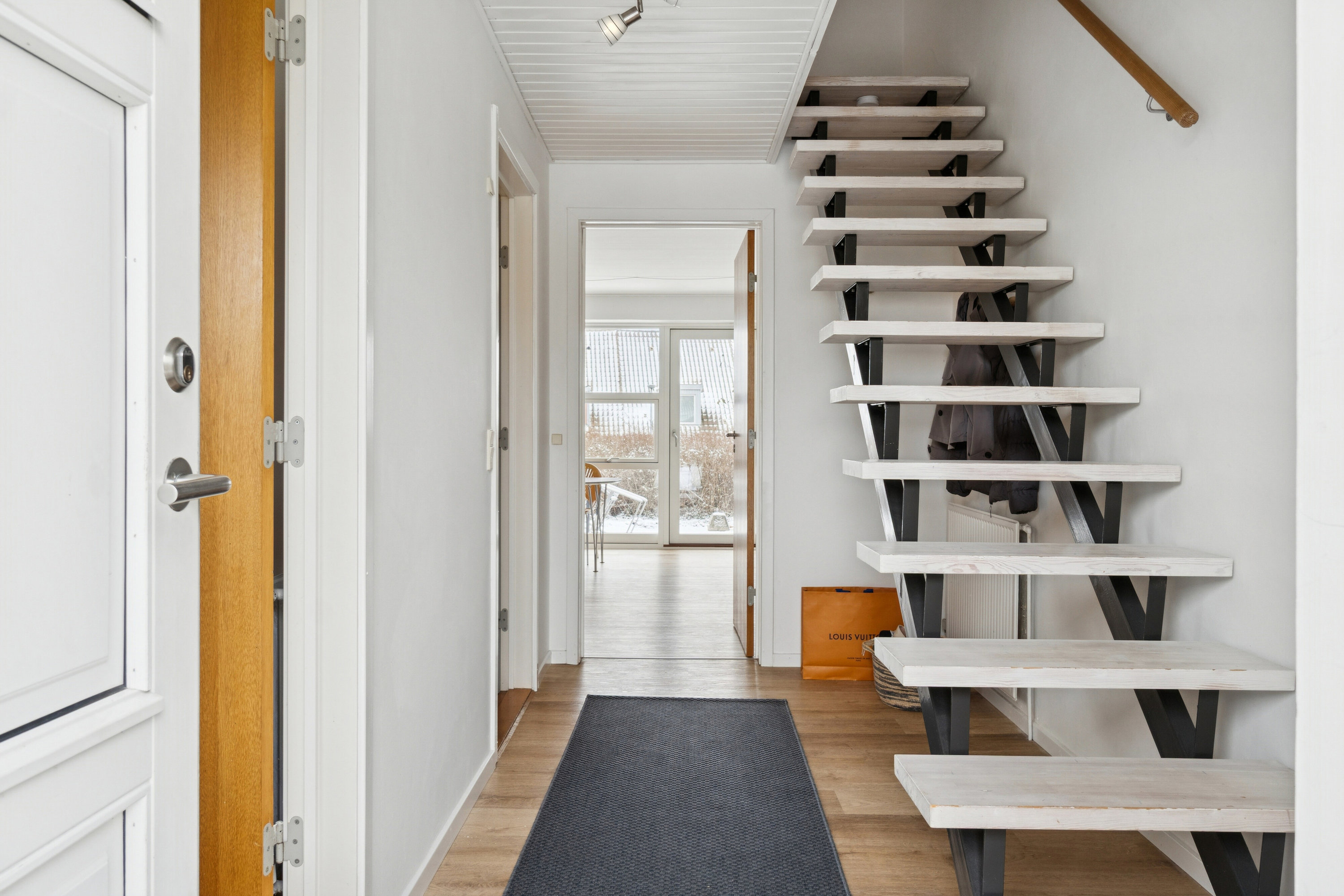 Fremhævet hall billede i fuldskærmstilstand. Billede af Rømøparken 10, 4200 Slagelse