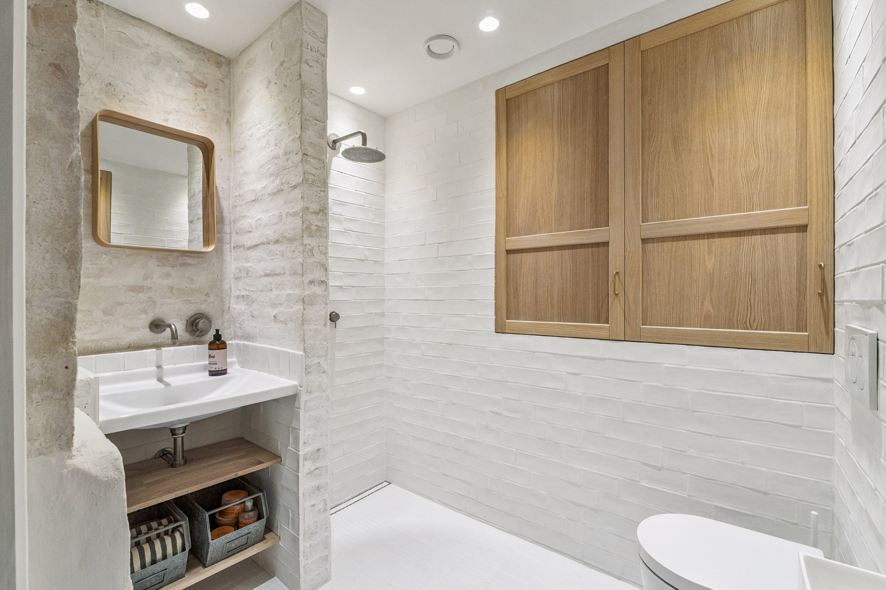 Fremhævet bad billede i fuldskærmstilstand. Billede af Webersgade 42, 2100 København Ø