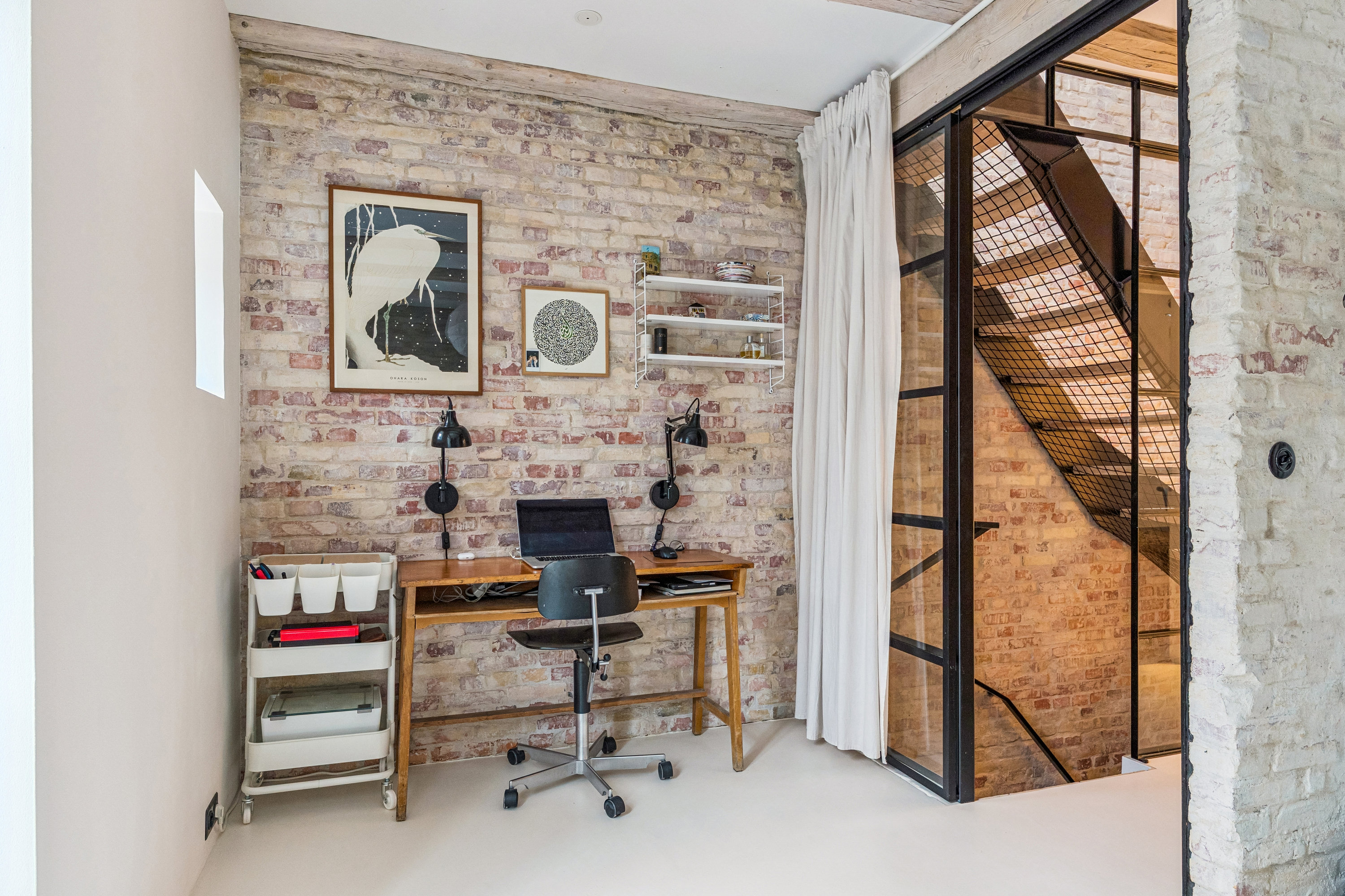 Fremhævet stue billede i fuldskærmstilstand. Billede af Webersgade 42, 2100 København Ø