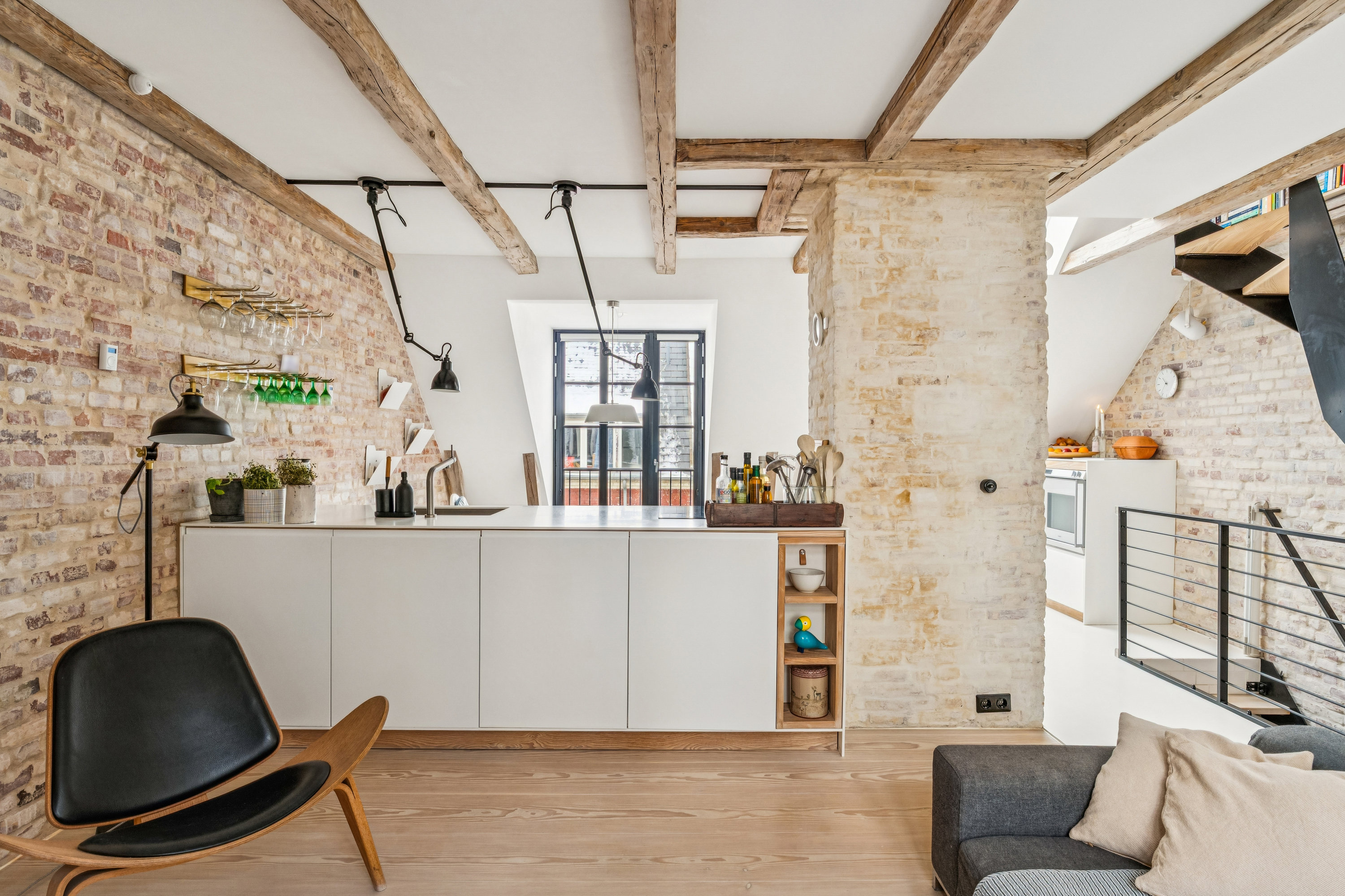 Fremhævet stue billede i fuldskærmstilstand. Billede af Webersgade 42, 2100 København Ø