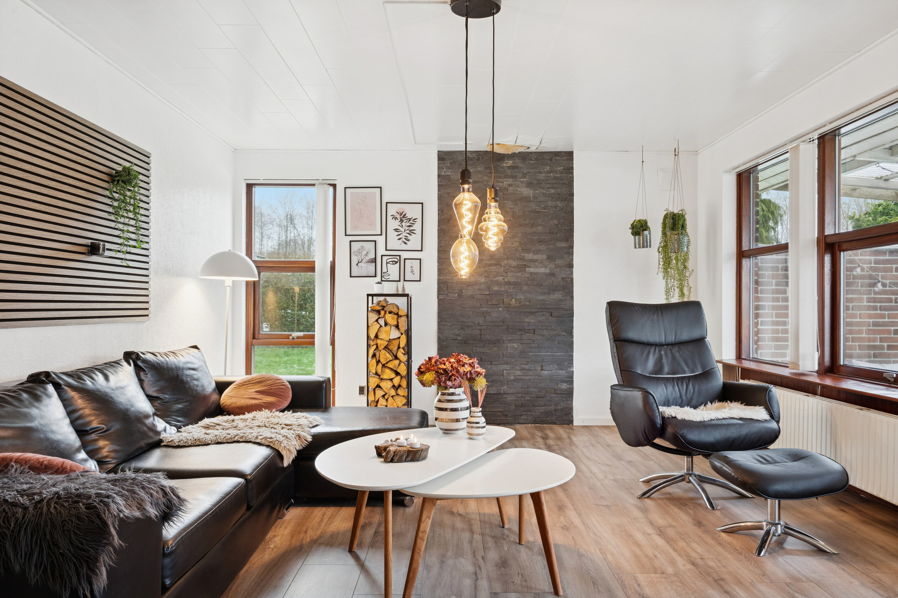 Fremhævet stue billede i fuldskærmstilstand. Billede af Saturnvej 23, 8723 Løsning