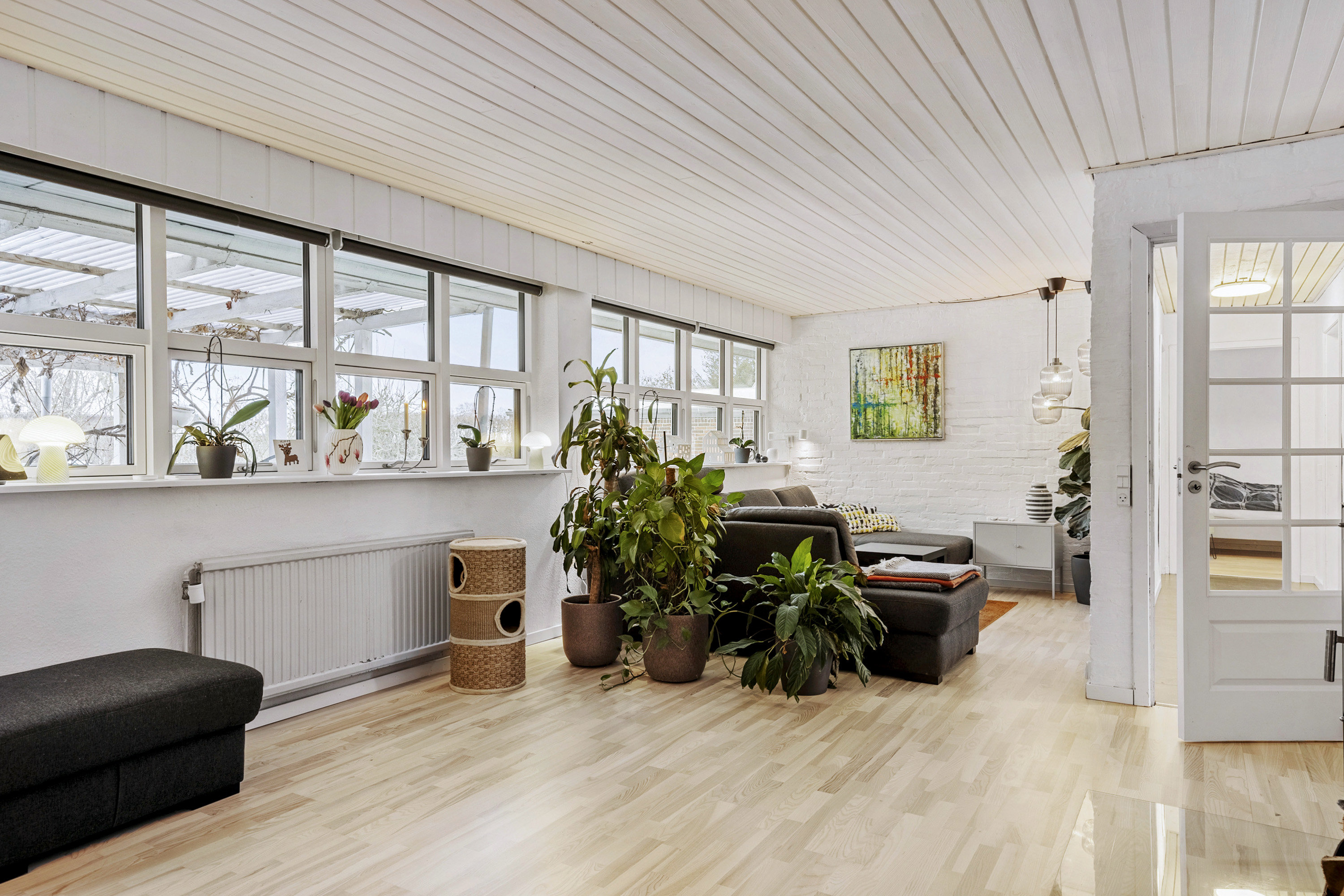 Fremhævet stue billede i fuldskærmstilstand. Billede af Rådyrløkken 121, Slukefter, 5210 Odense NV