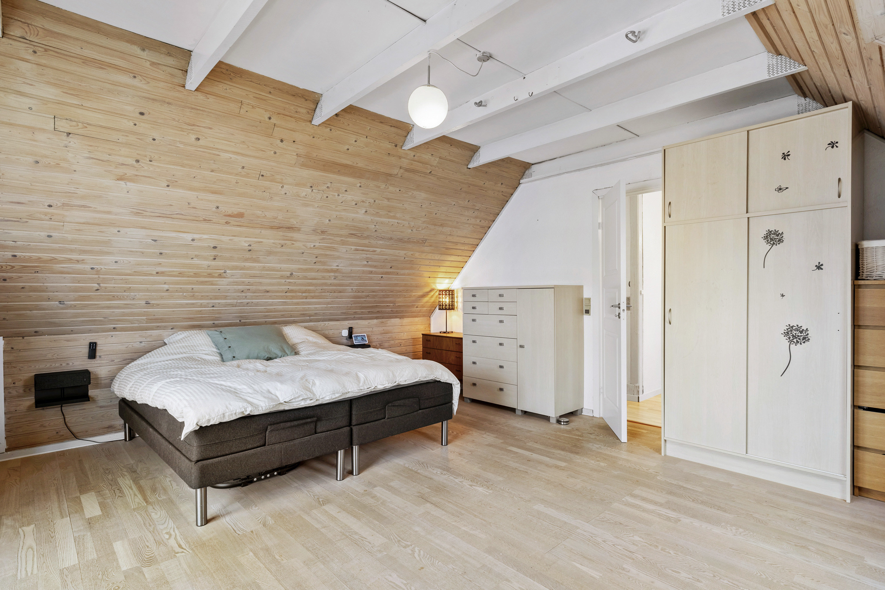 Fremhævet soveværelse billede i fuldskærmstilstand. Billede af Rådyrløkken 121, Slukefter, 5210 Odense NV