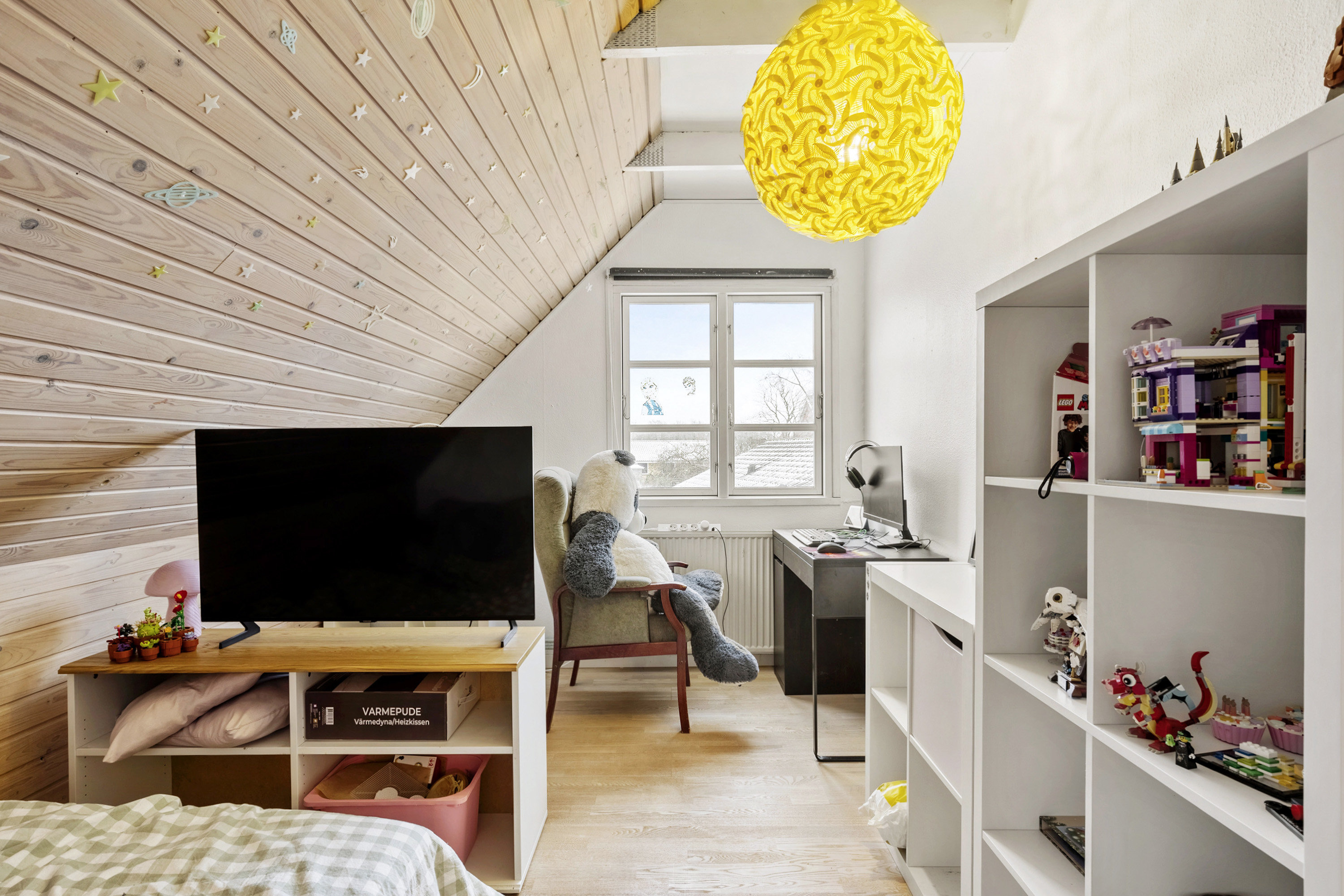 Fremhævet soveværelse billede i fuldskærmstilstand. Billede af Rådyrløkken 121, Slukefter, 5210 Odense NV