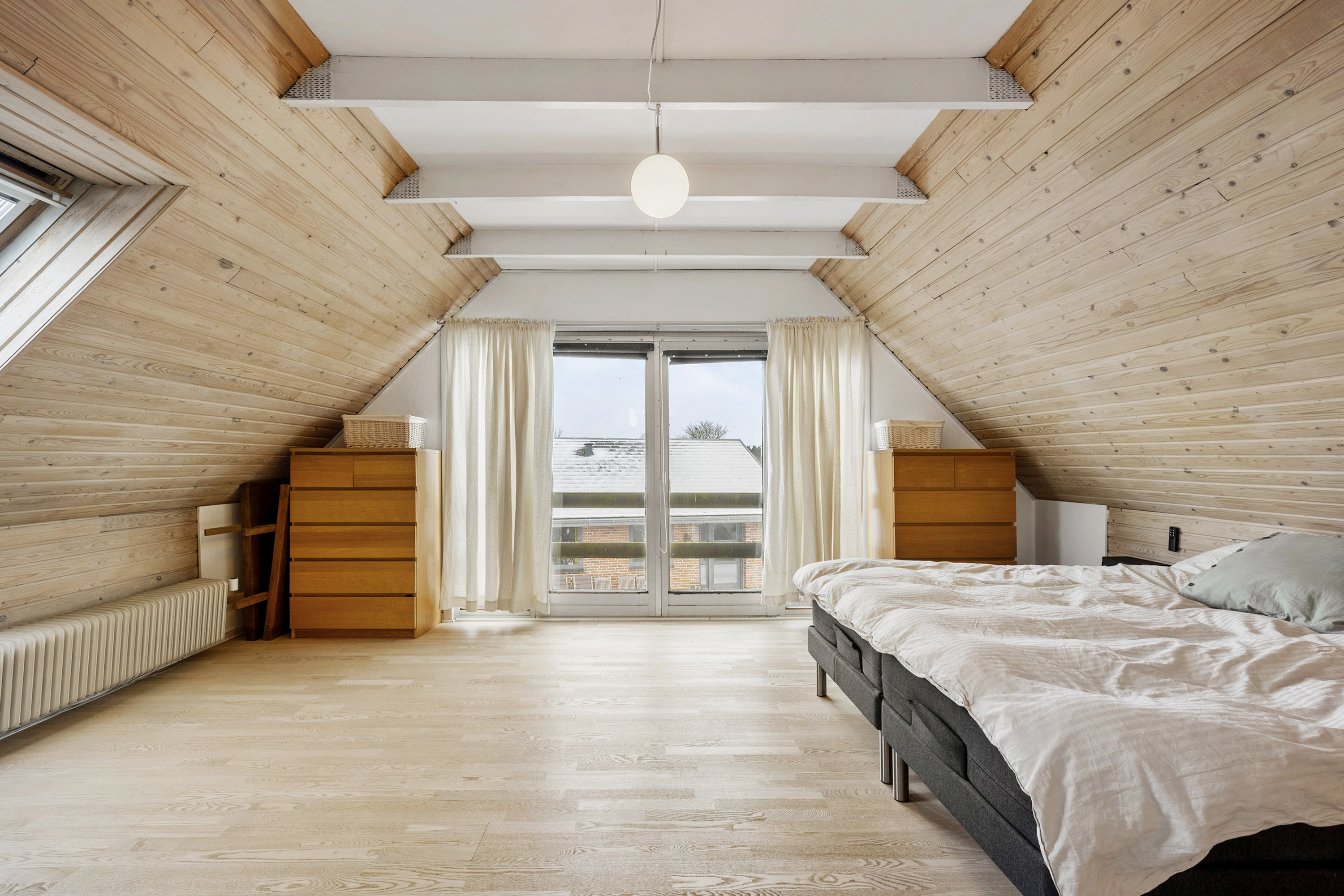 Fremhævet soveværelse billede i fuldskærmstilstand. Billede af Rådyrløkken 121, Slukefter, 5210 Odense NV