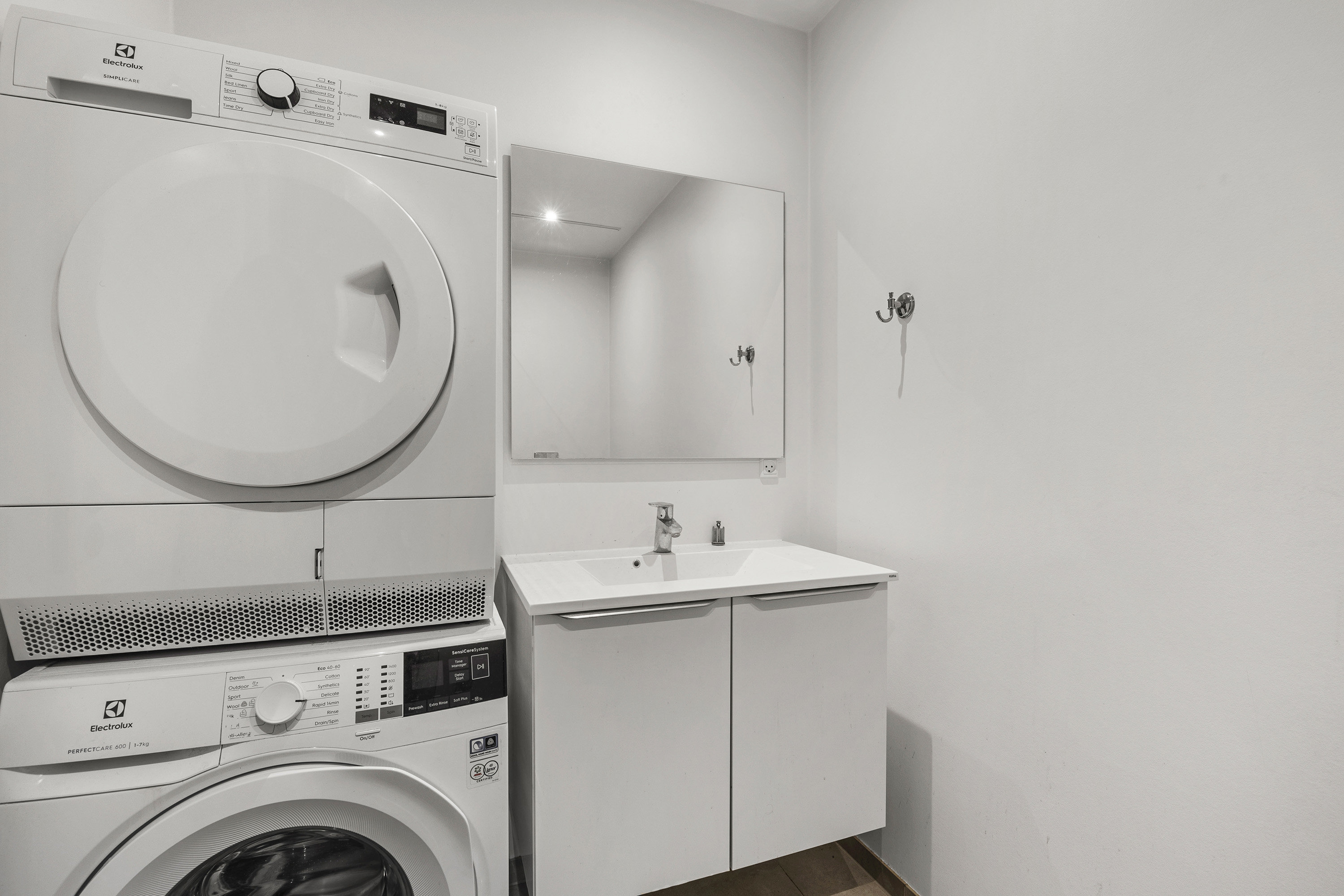 Fremhævet badeværelse billede i fuldskærmstilstand. Billede af Guldrankevej 120, 5200 Odense V