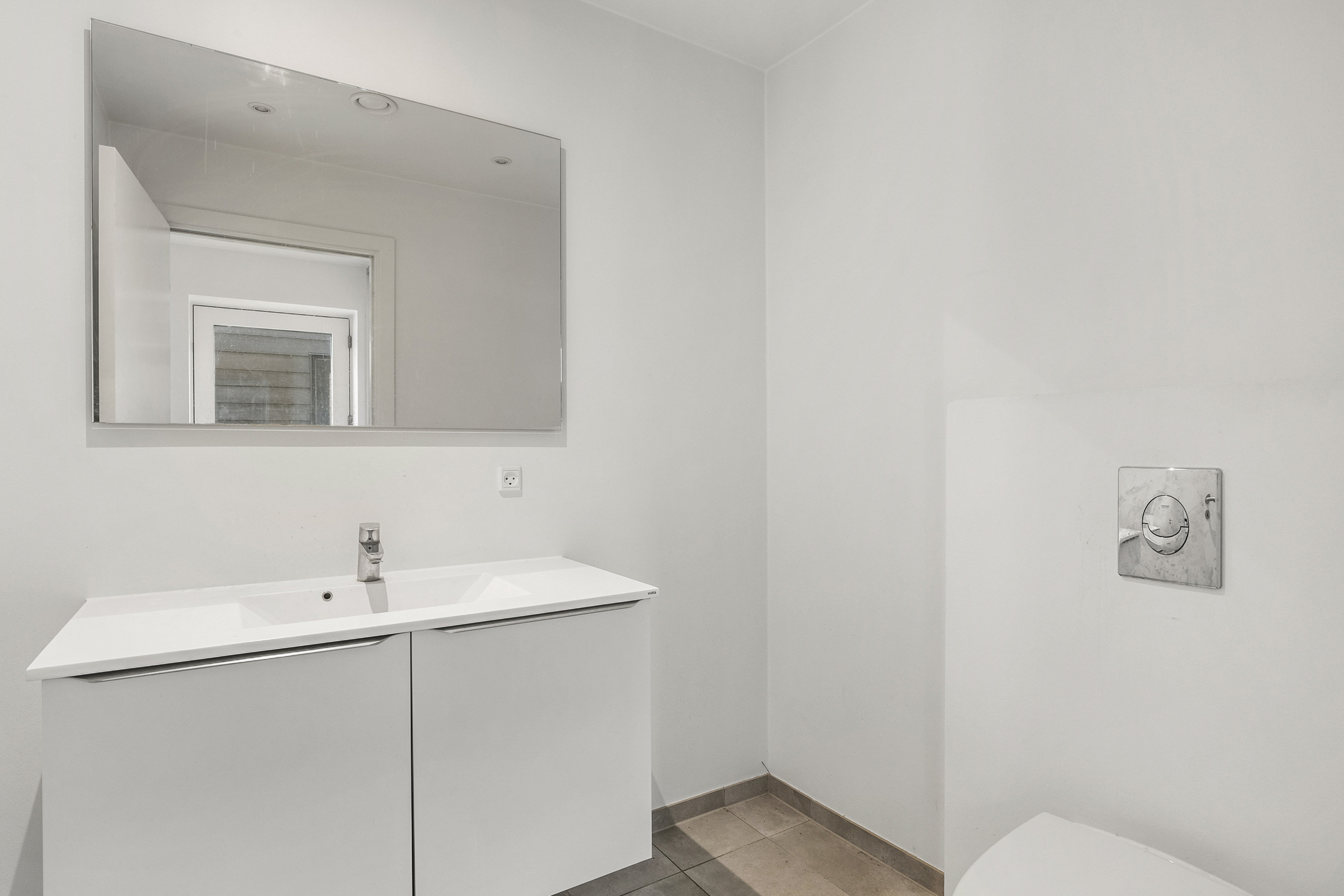 Fremhævet badeværelse billede i fuldskærmstilstand. Billede af Guldrankevej 120, 5200 Odense V