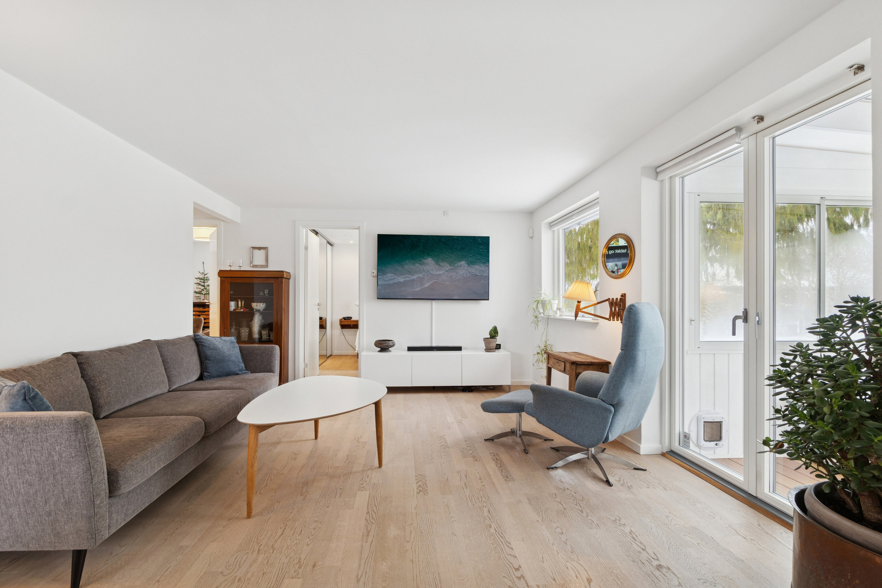 Fremhævet stue billede i fuldskærmstilstand. Billede af Flintager 12, 2620 Albertslund