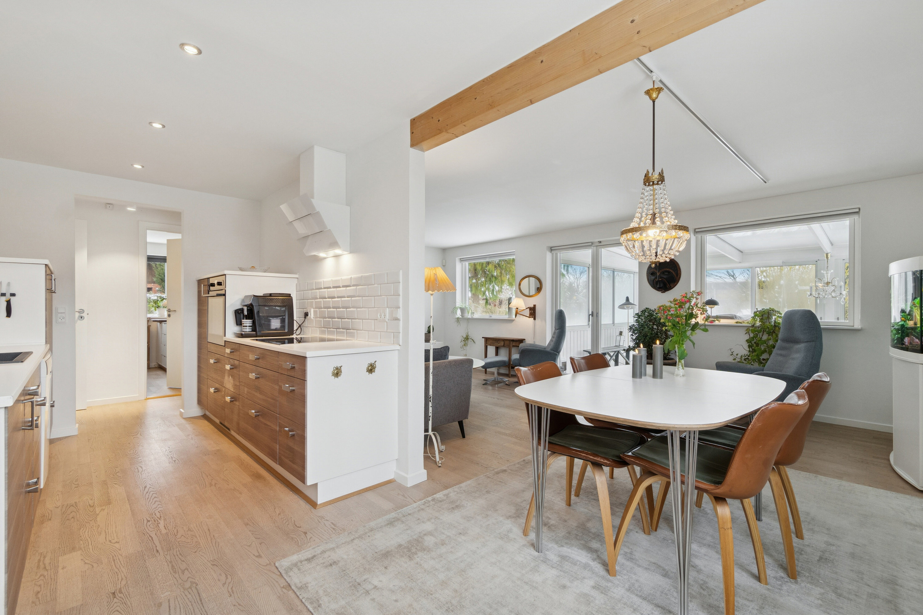 Fremhævet spisestue billede i fuldskærmstilstand. Billede af Flintager 12, 2620 Albertslund