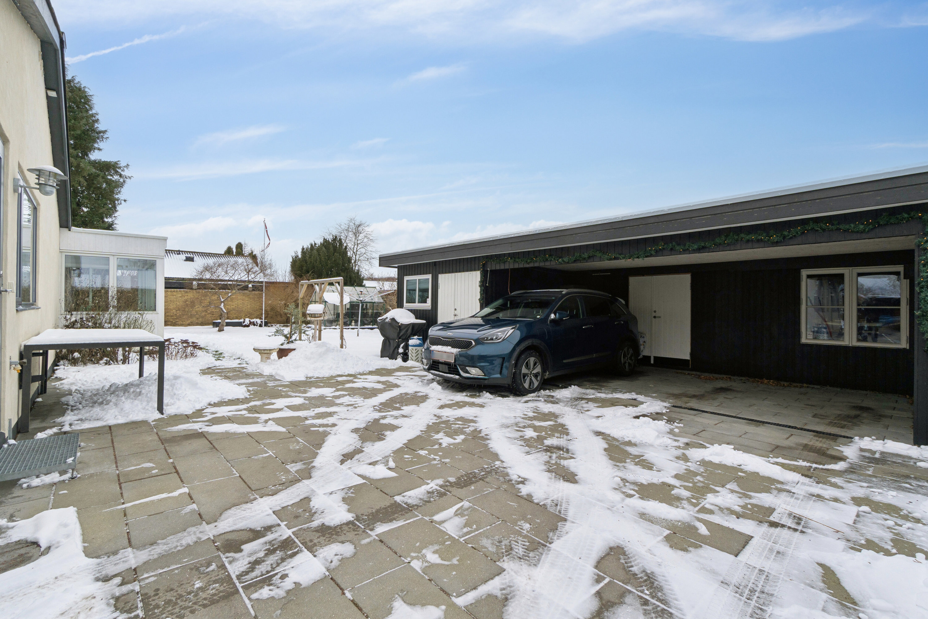 Fremhævet parkeringsplads billede i fuldskærmstilstand. Billede af Flintager 12, 2620 Albertslund