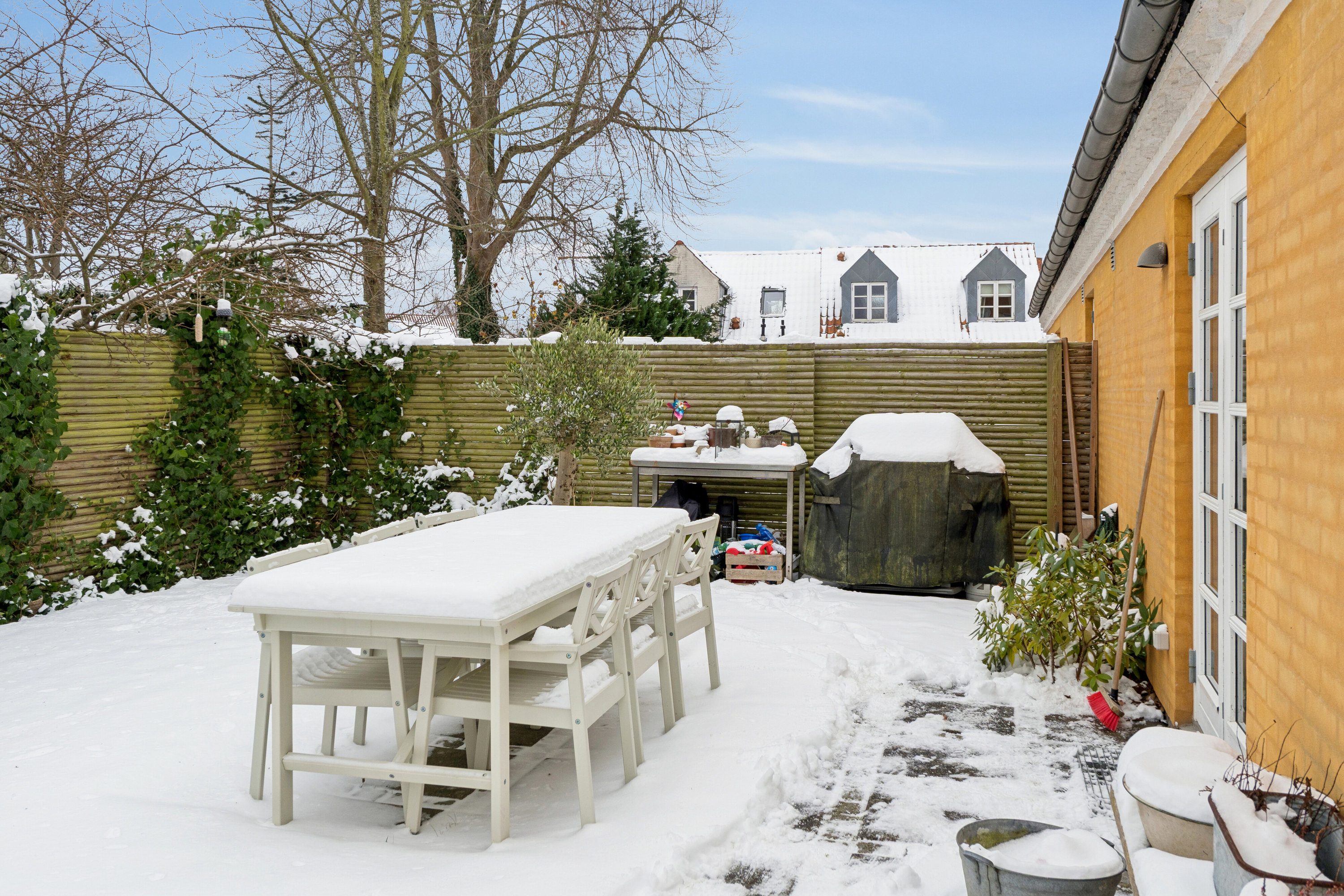 Fremhævet terrasse billede i fuldskærmstilstand. Billede af Virumgade 50F, 2830 Virum