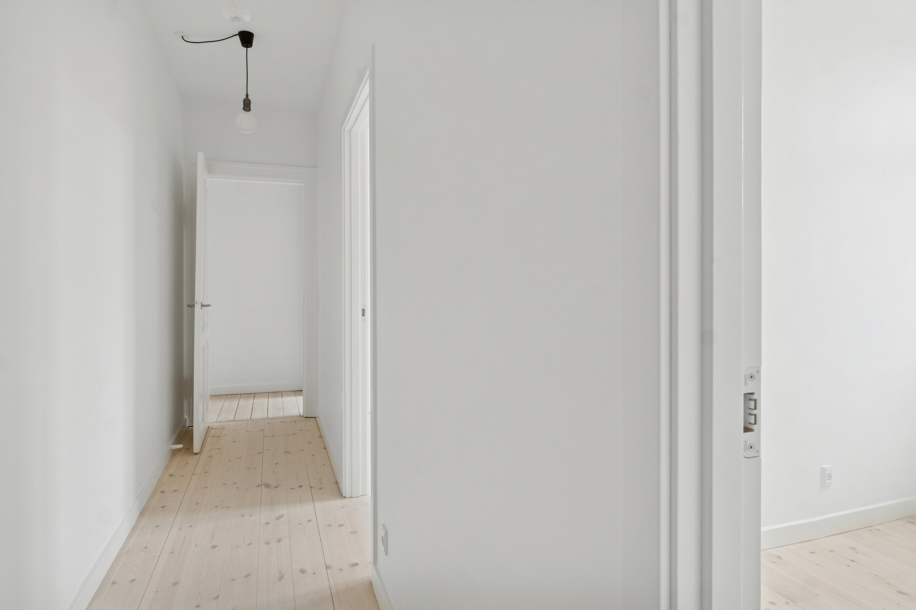 Fremhævet gang billede i fuldskærmstilstand. Billede af Møllestræde 1A, 2. tv., 4400 Kalundborg