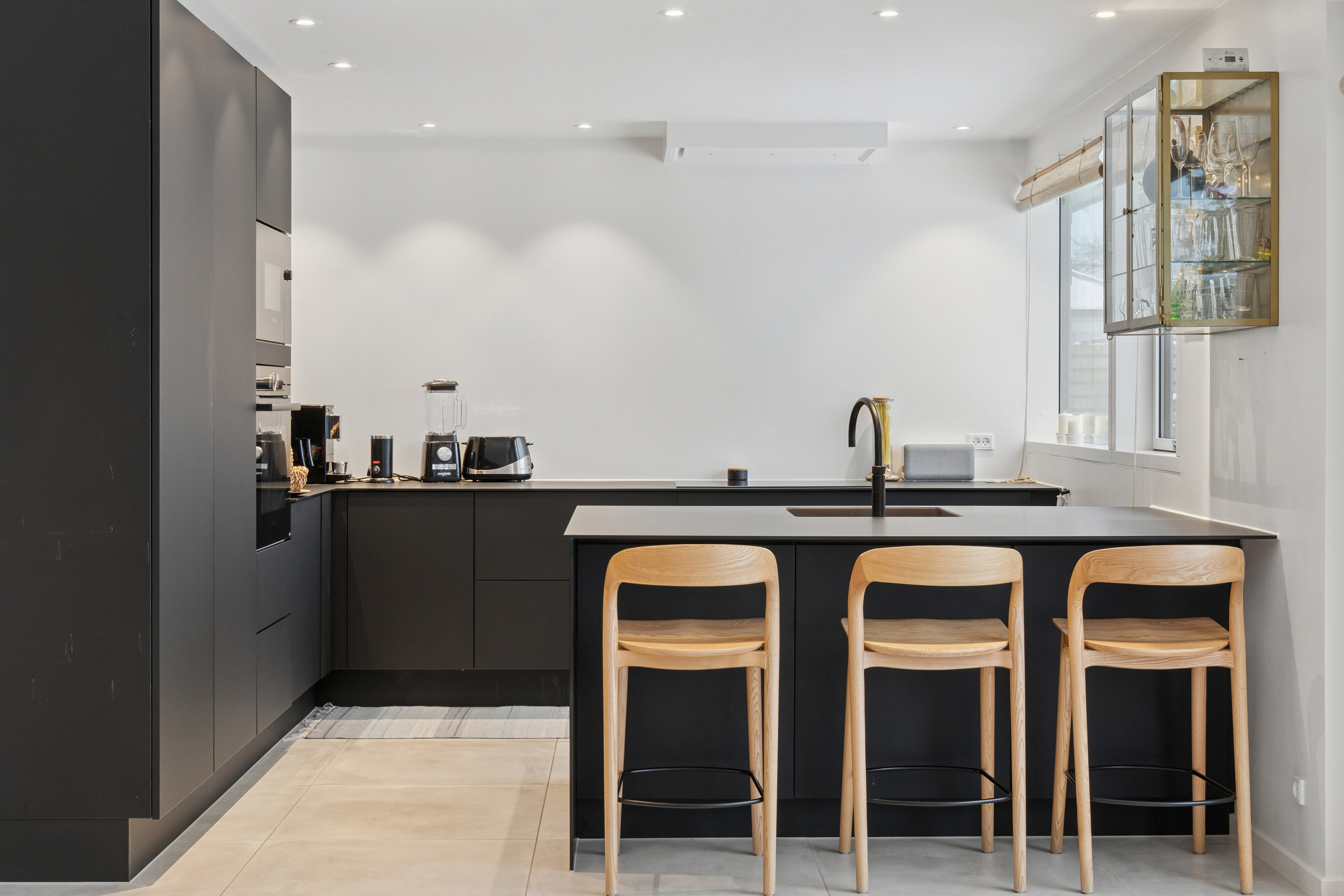 Fremhævet køkken billede i fuldskærmstilstand. Billede af Kongsager 35, 2620 Albertslund