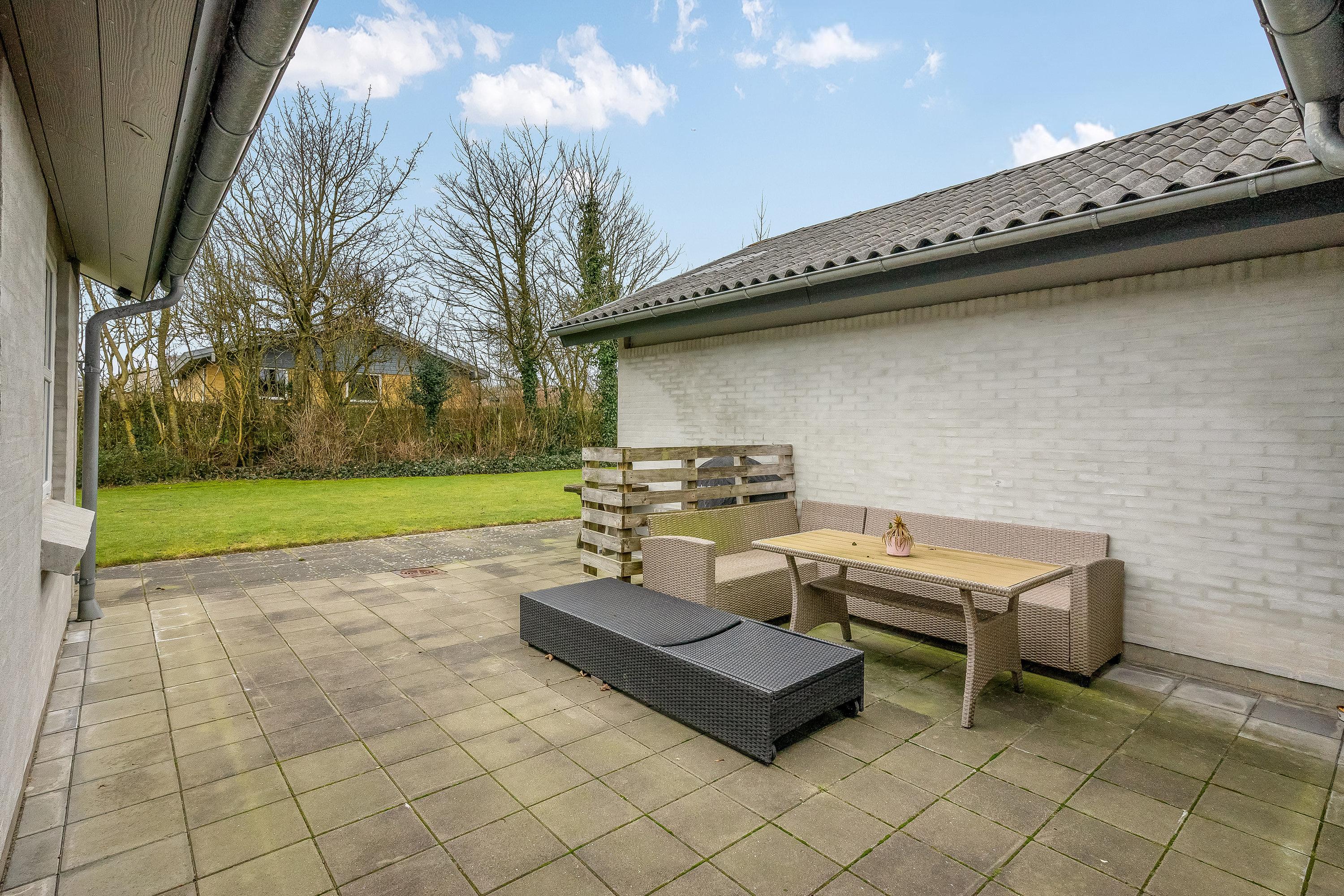 Fremhævet terrasse billede i fuldskærmstilstand. Billede af Uglevej 30, Heldum, 7620 Lemvig