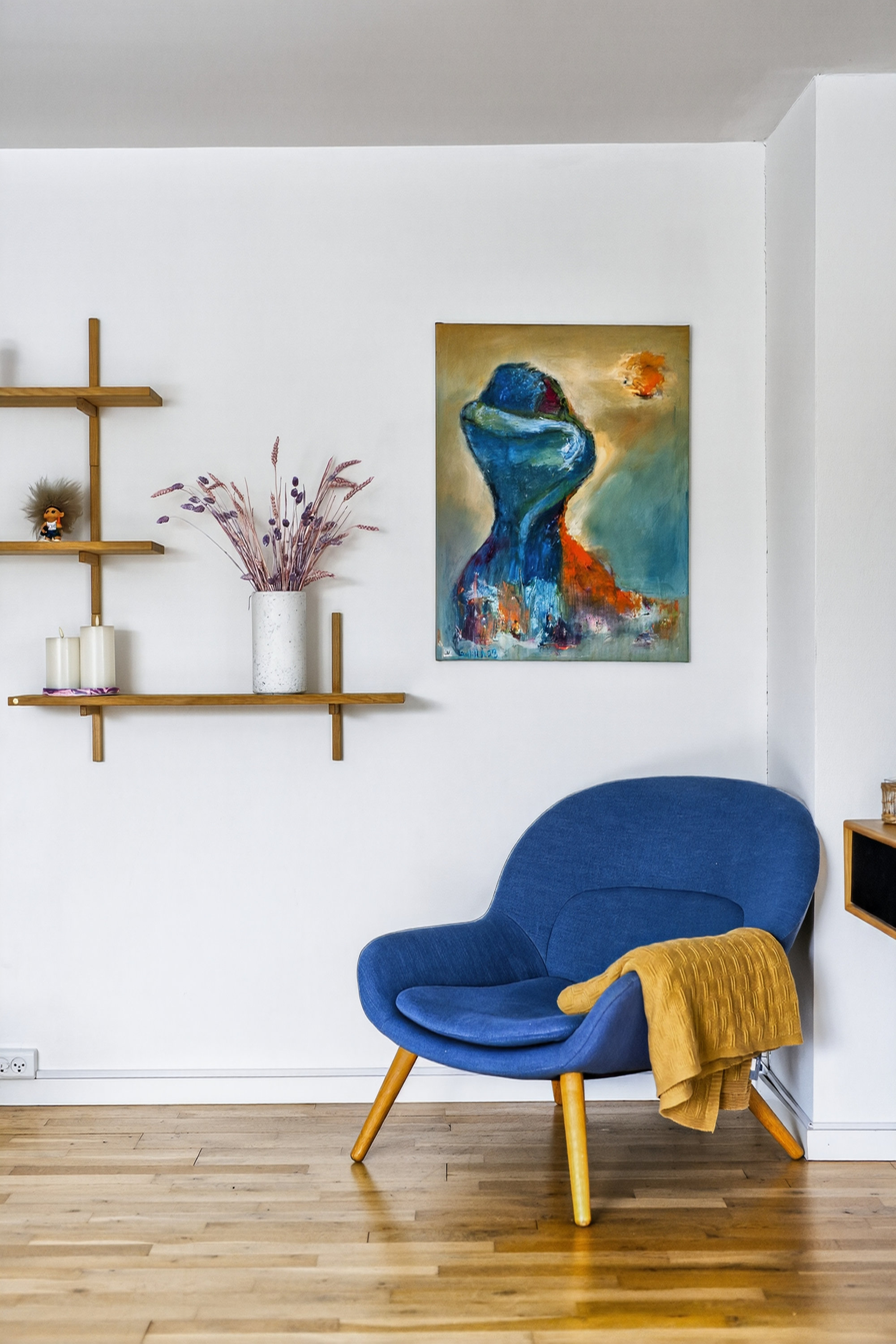 Fremhævet stue billede i fuldskærmstilstand. Billede af Svalebo 2, 2750 Ballerup