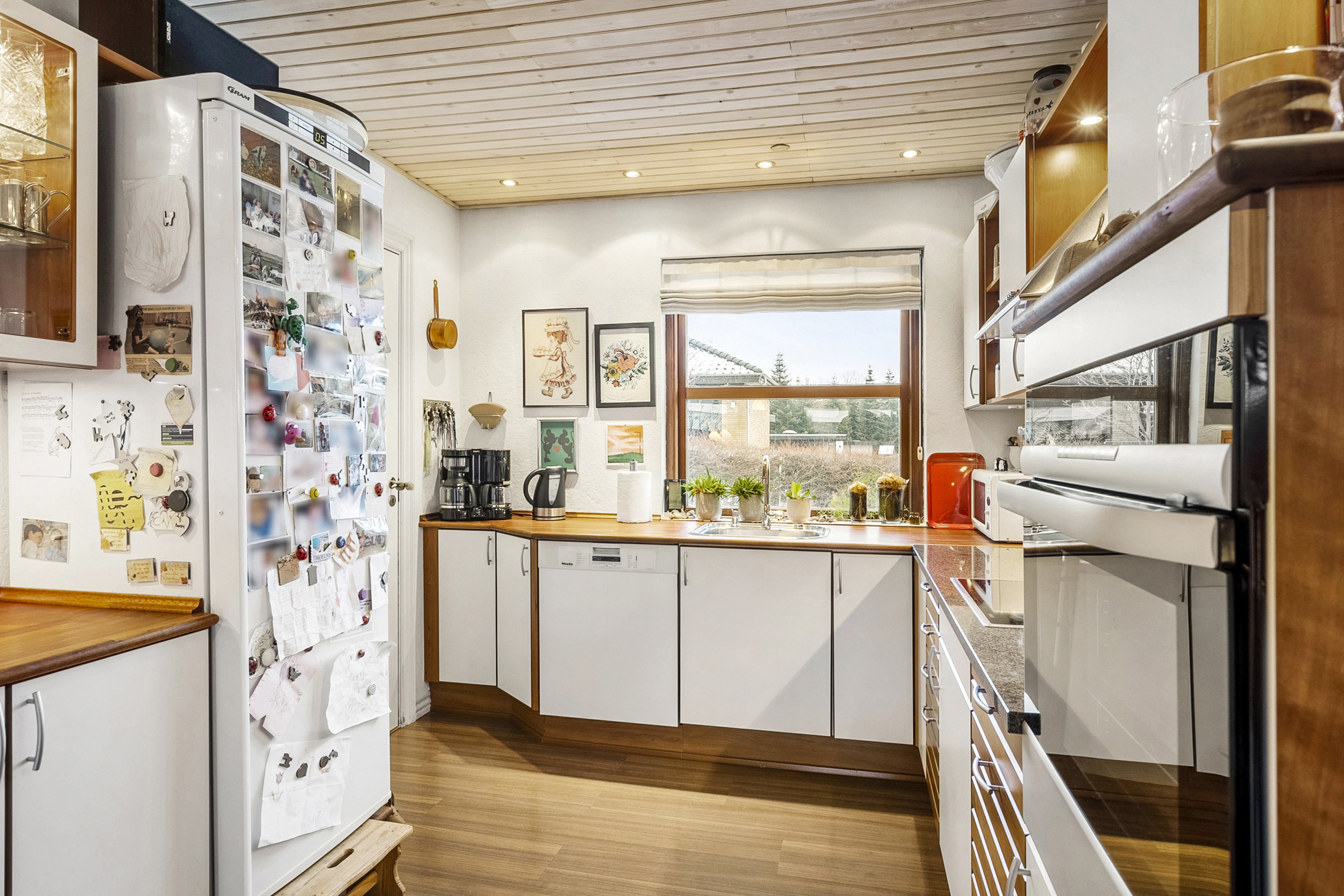 Fremhævet køkken billede i fuldskærmstilstand. Billede af Gramsløkke 1, 6200 Aabenraa