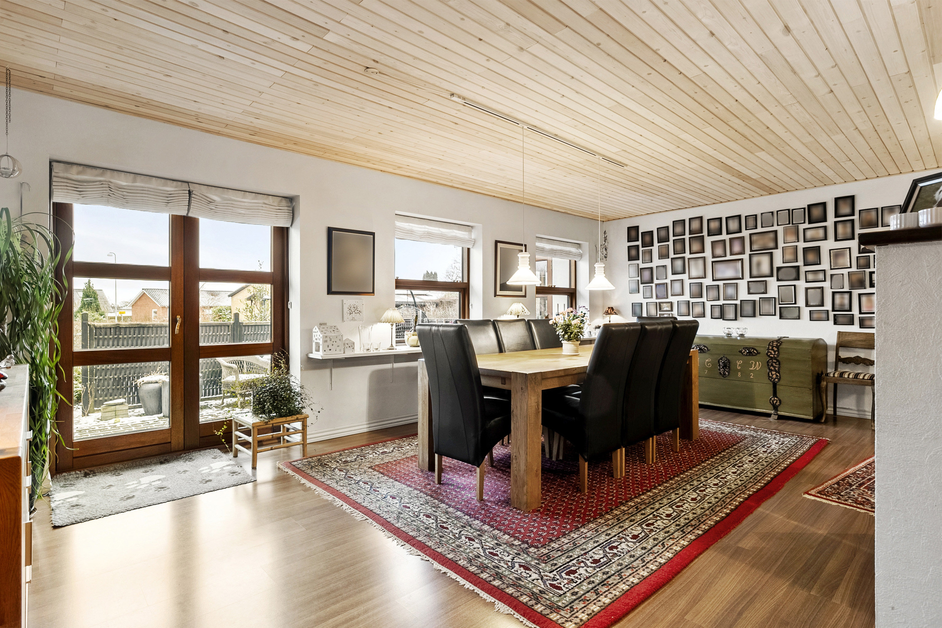 Fremhævet spisestue billede i fuldskærmstilstand. Billede af Gramsløkke 1, 6200 Aabenraa