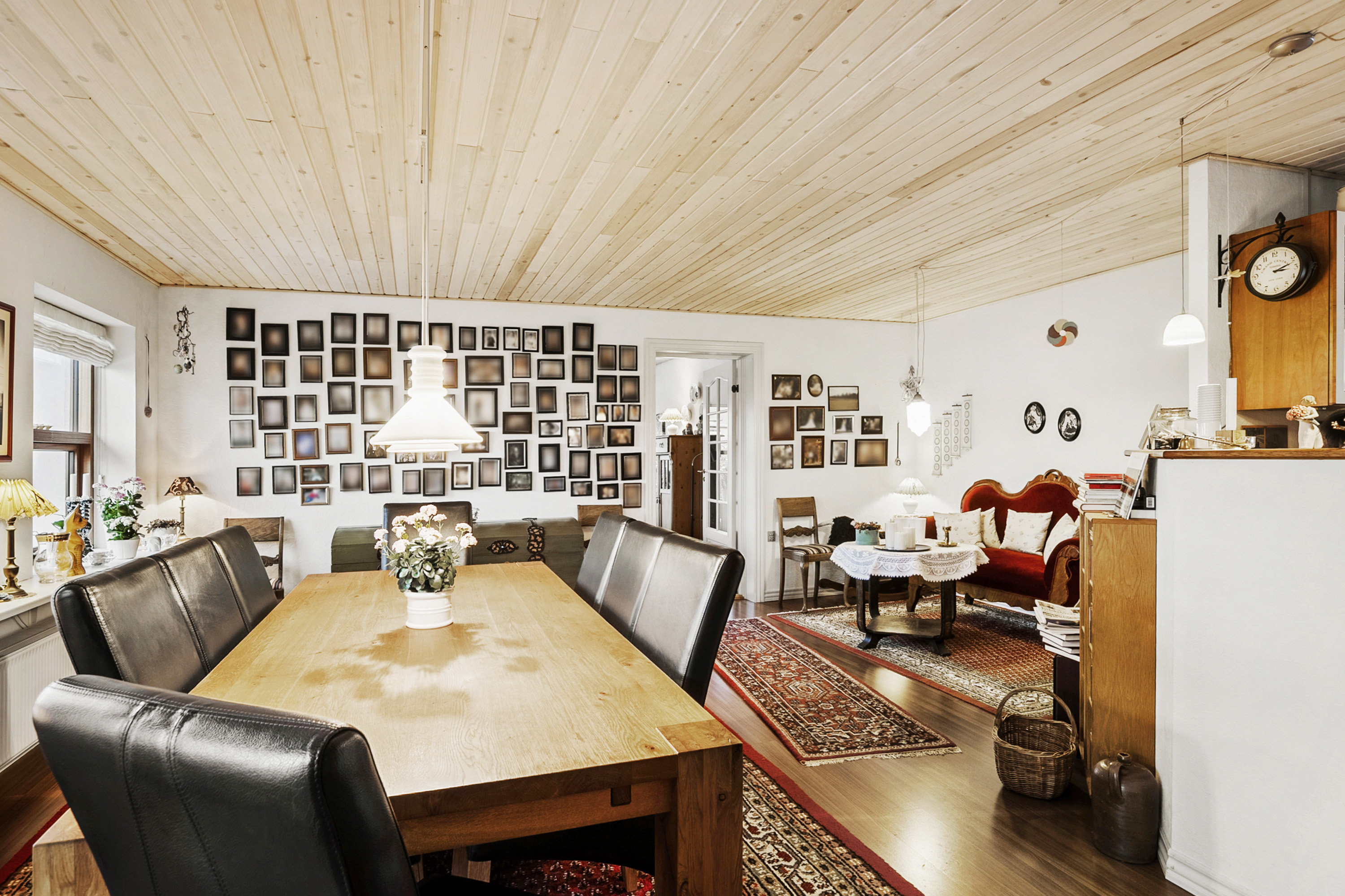 Fremhævet spisestue billede i fuldskærmstilstand. Billede af Gramsløkke 1, 6200 Aabenraa