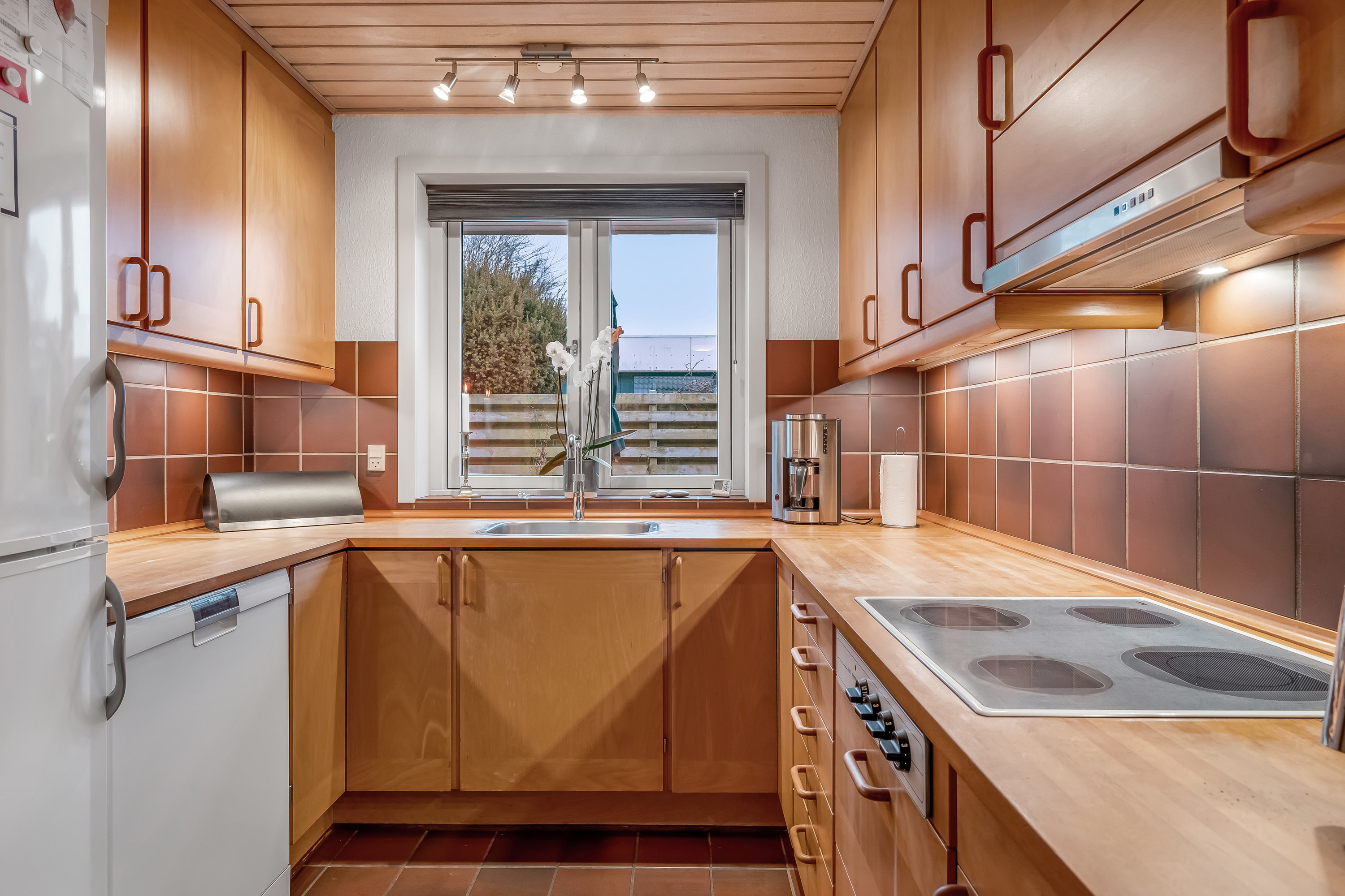 Fremhævet køkken billede i fuldskærmstilstand. Billede af Søparken 14, 6862 Tistrup