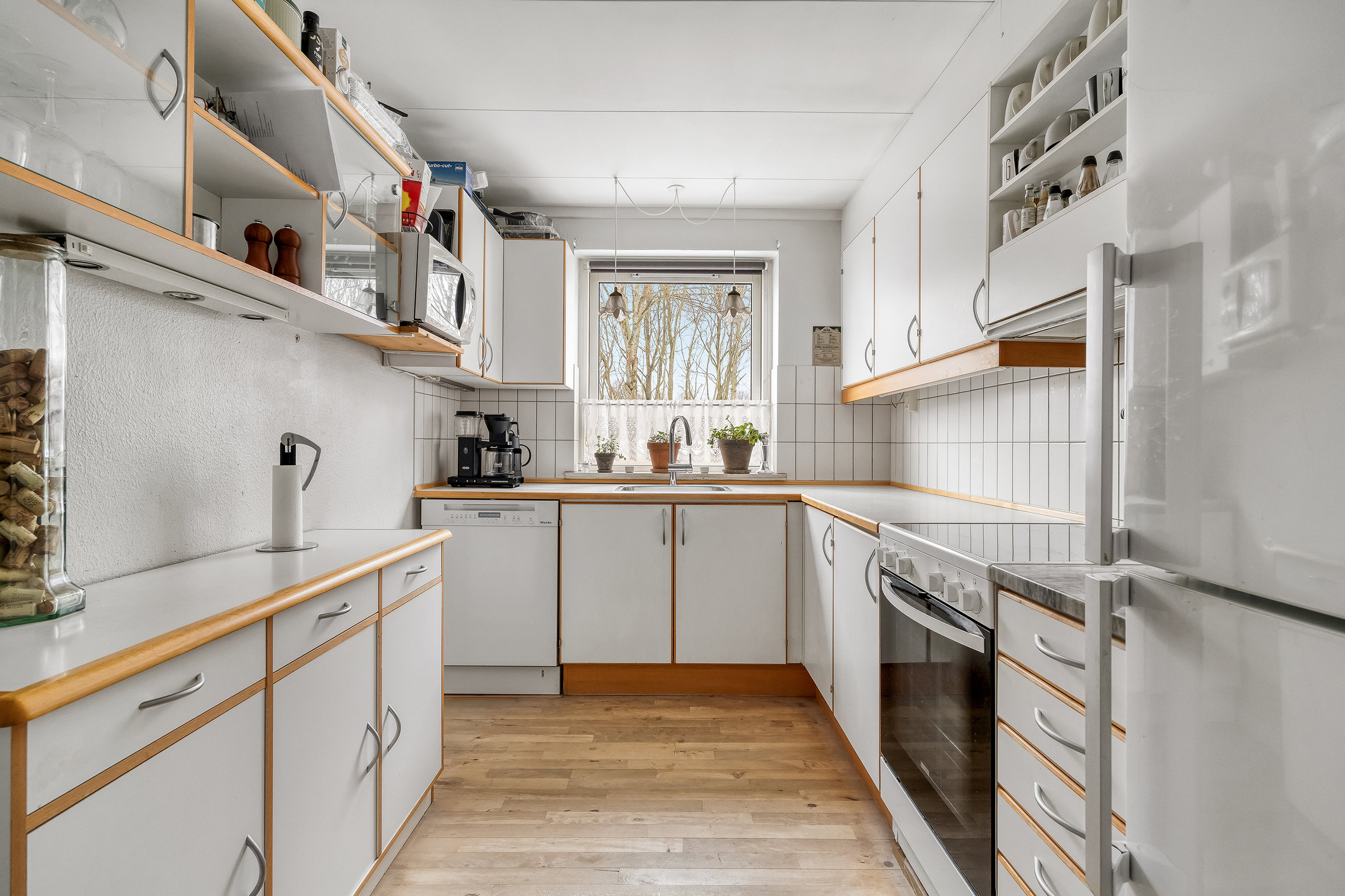 Fremhævet køkken billede i fuldskærmstilstand. Billede af Brøndsted 404, 3670 Veksø Sjælland