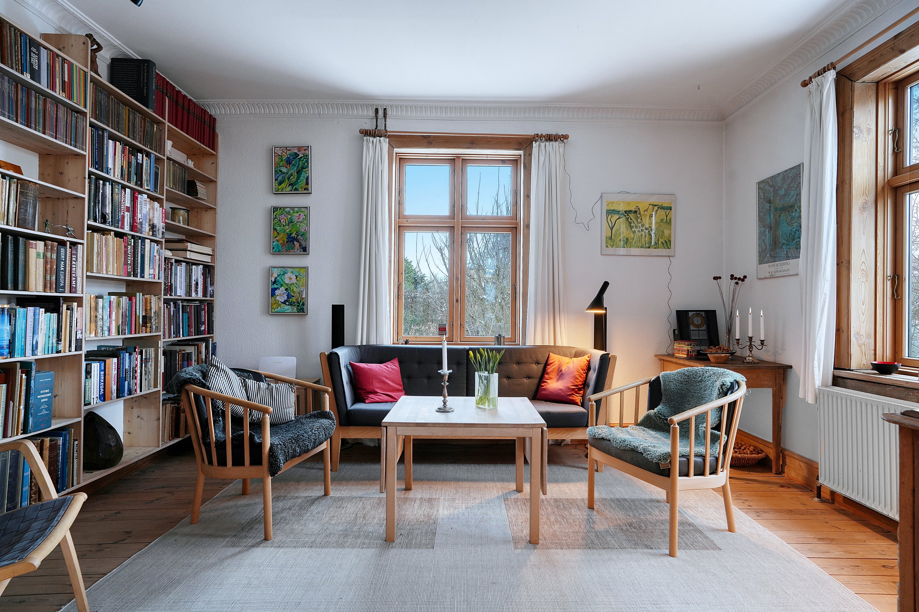 Fremhævet stue billede i fuldskærmstilstand. Billede af Venusvej 26, 2860 Søborg