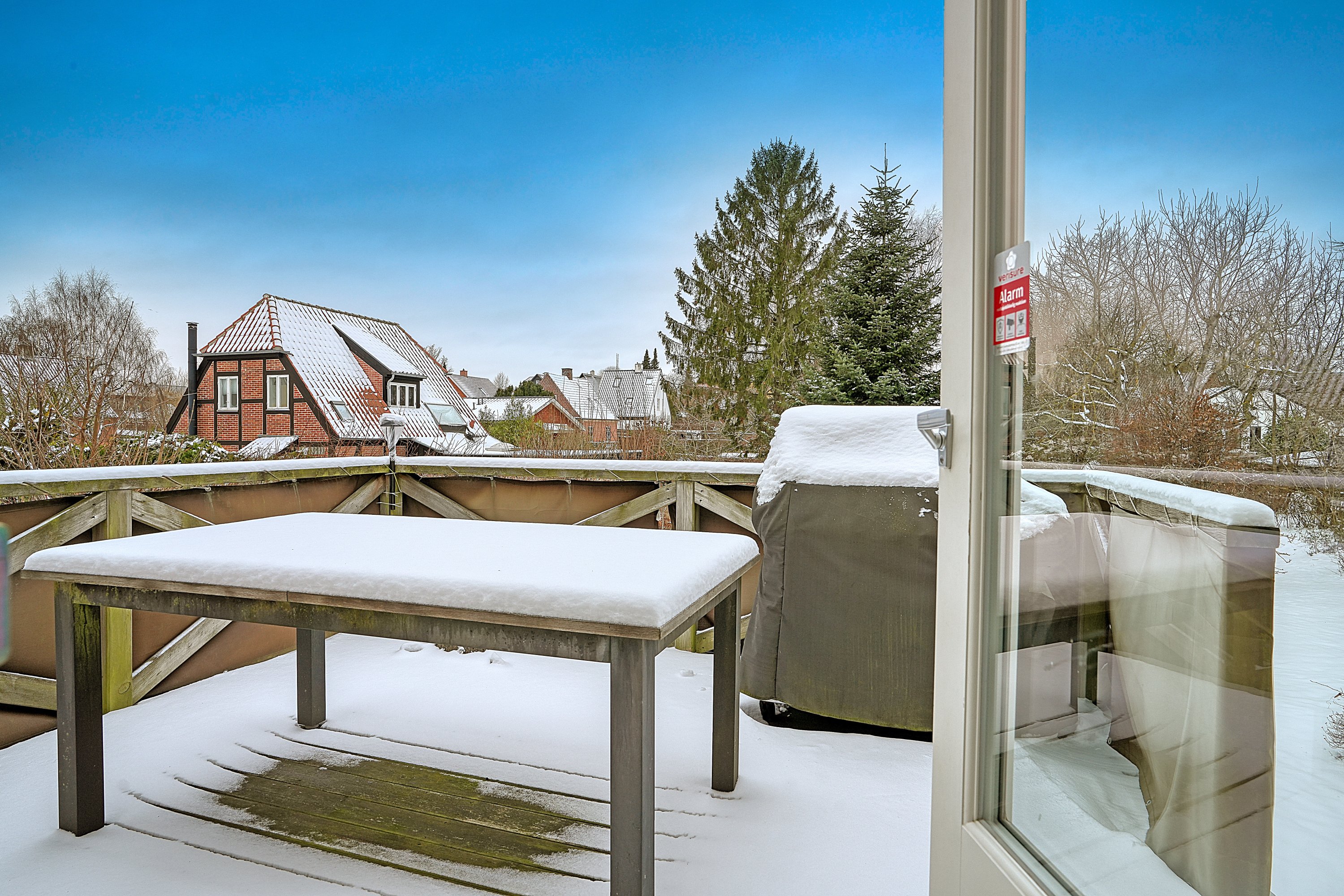 Fremhævet altan billede i fuldskærmstilstand. Billede af Venusvej 26, 2860 Søborg