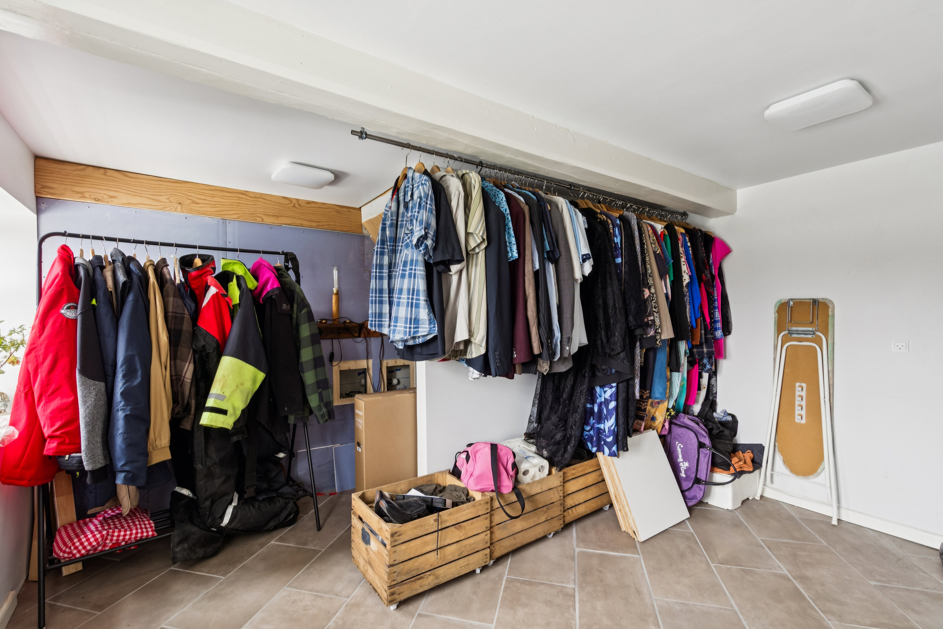 Fremhævet walkin closet billede i fuldskærmstilstand. Billede af Midtvej 2, Stevning, 6430 Nordborg