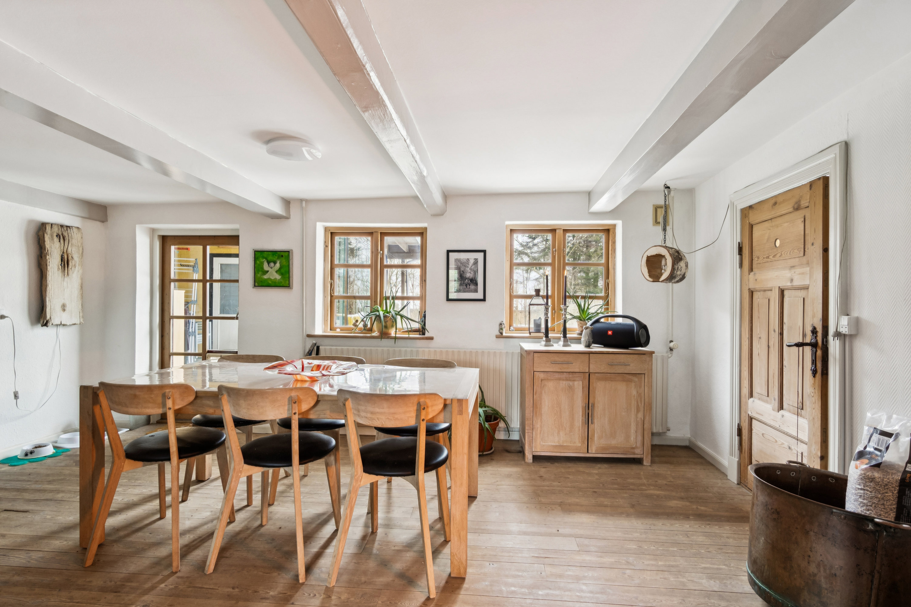 Fremhævet stue billede i fuldskærmstilstand. Billede af Midtvej 2, Stevning, 6430 Nordborg