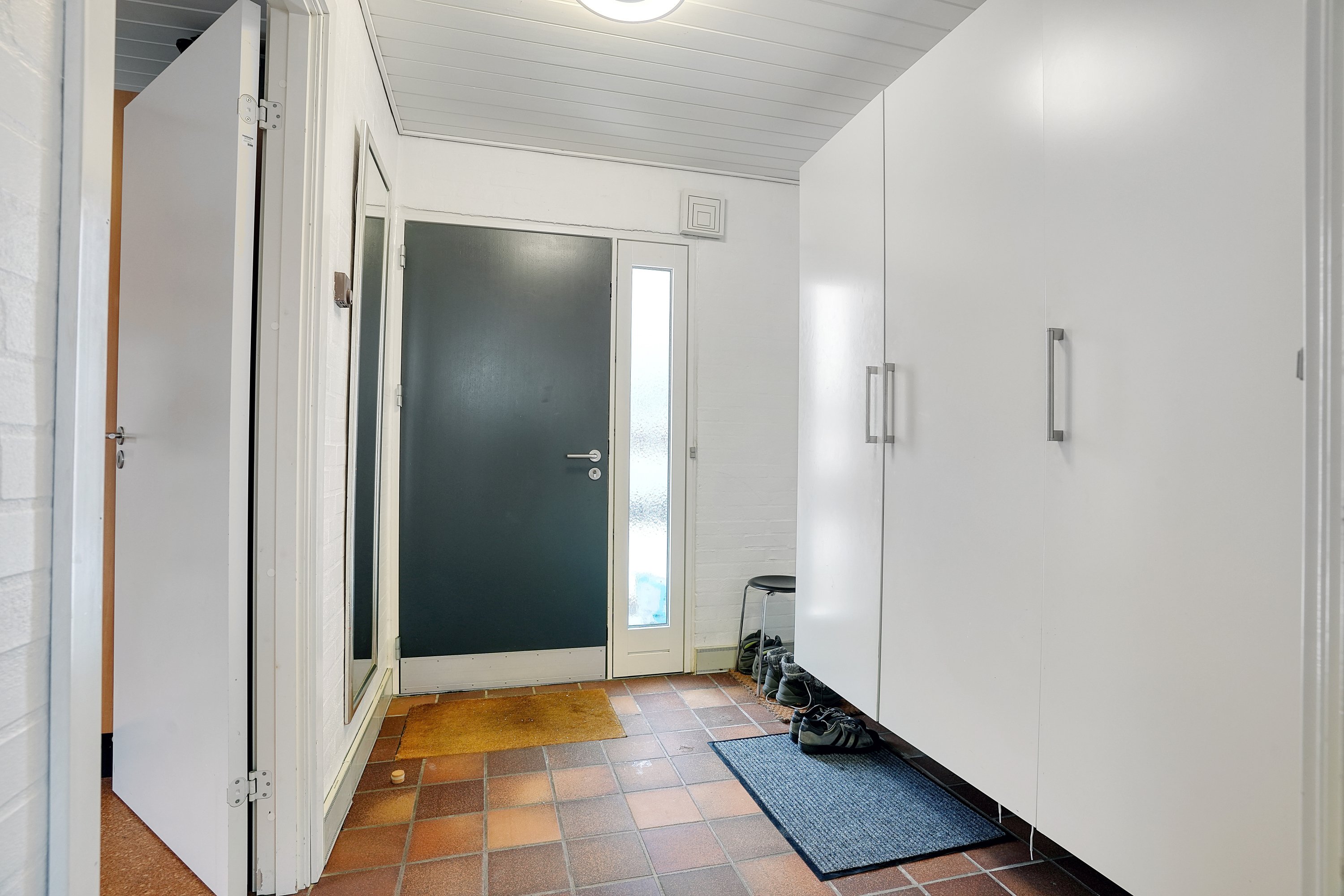 Fremhævet entré billede i fuldskærmstilstand. Billede af Arnakkegårds Alle 18, Arnakke, 4390 Vipperød