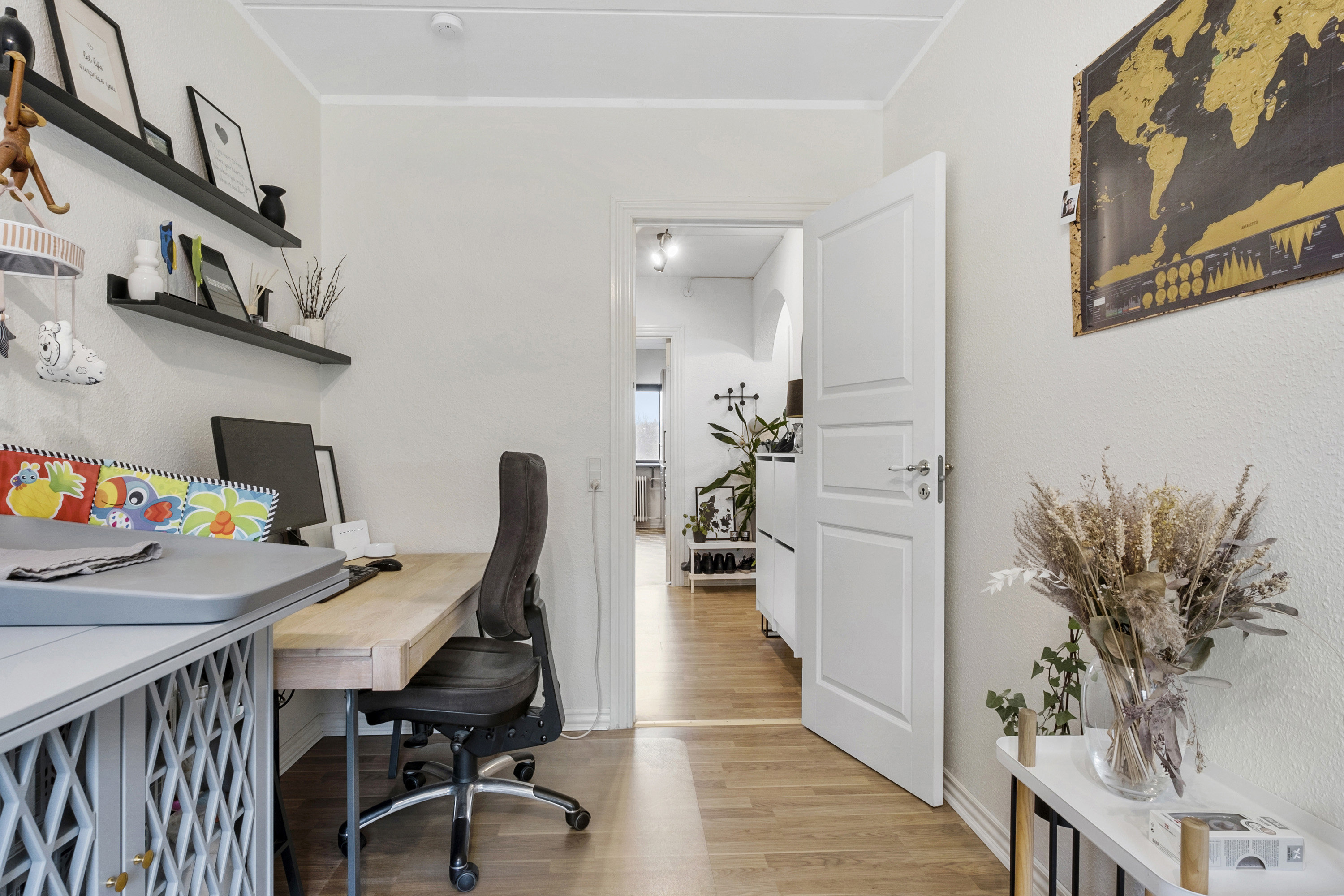 Fremhævet  billede i fuldskærmstilstand. Billede af H. C. Andersens Vej 28, 1. tv., Vejgaard, 9000 Aalborg