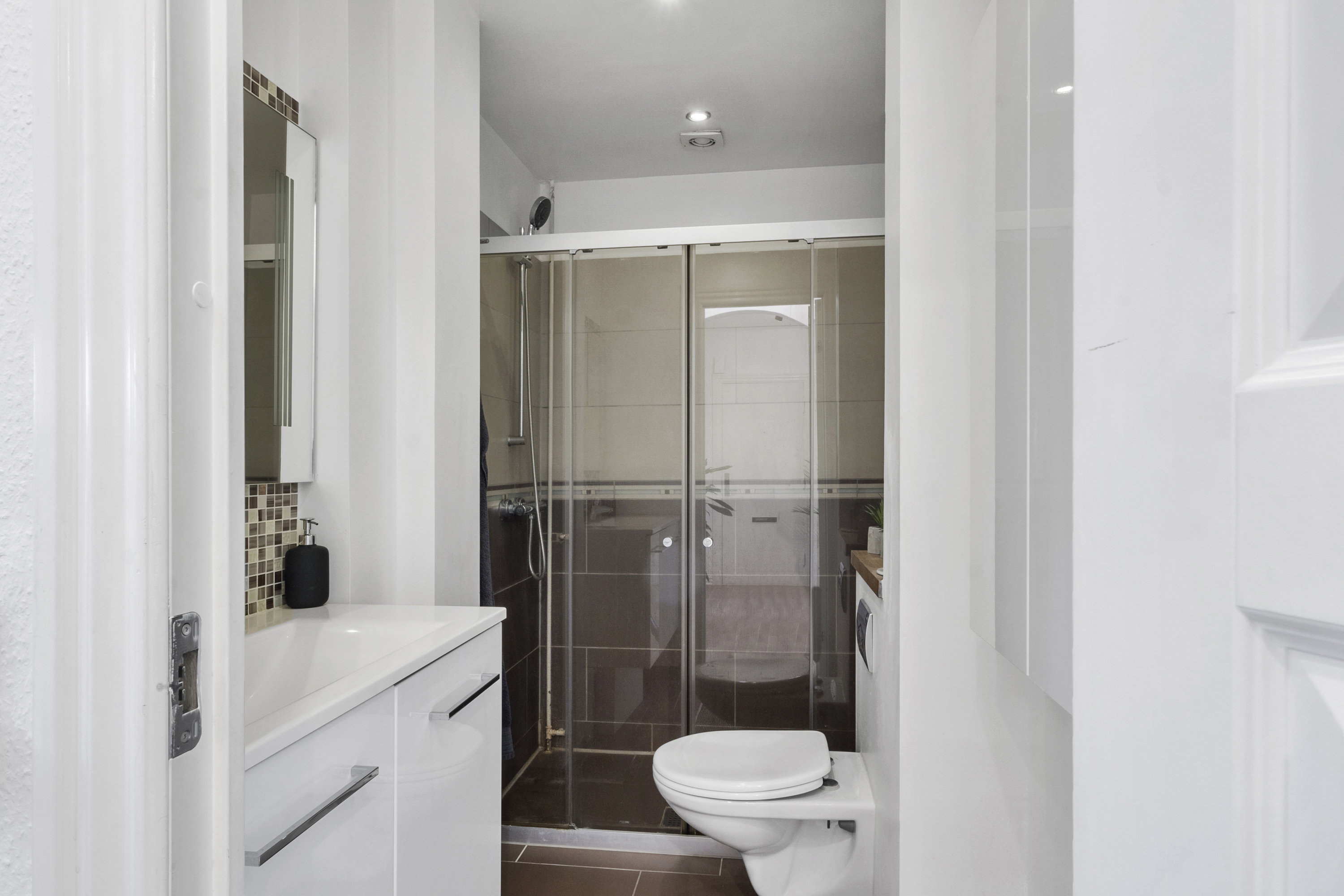 Fremhævet  billede i fuldskærmstilstand. Billede af H. C. Andersens Vej 28, 1. tv., Vejgaard, 9000 Aalborg