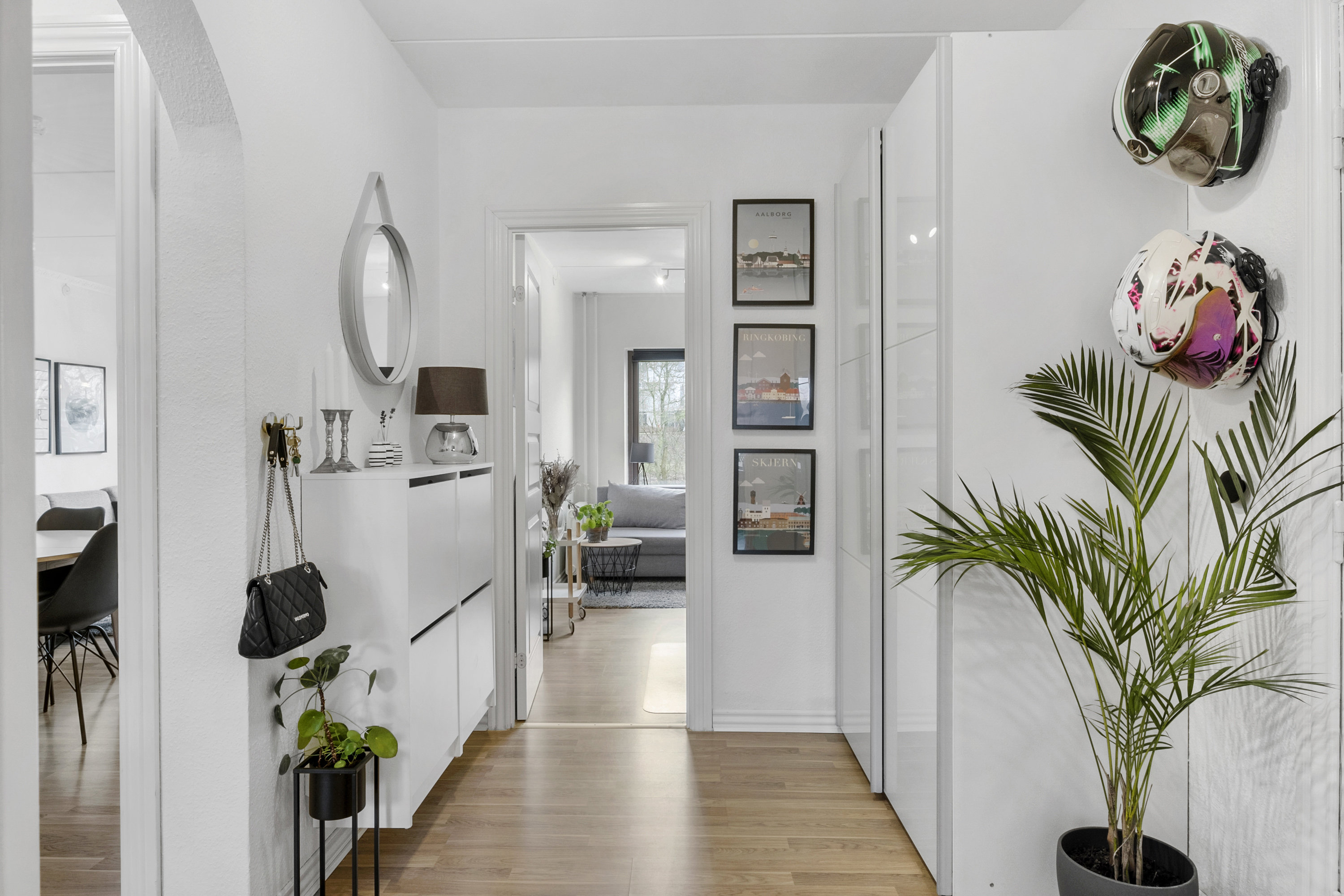 Fremhævet  billede i fuldskærmstilstand. Billede af H. C. Andersens Vej 28, 1. tv., Vejgaard, 9000 Aalborg