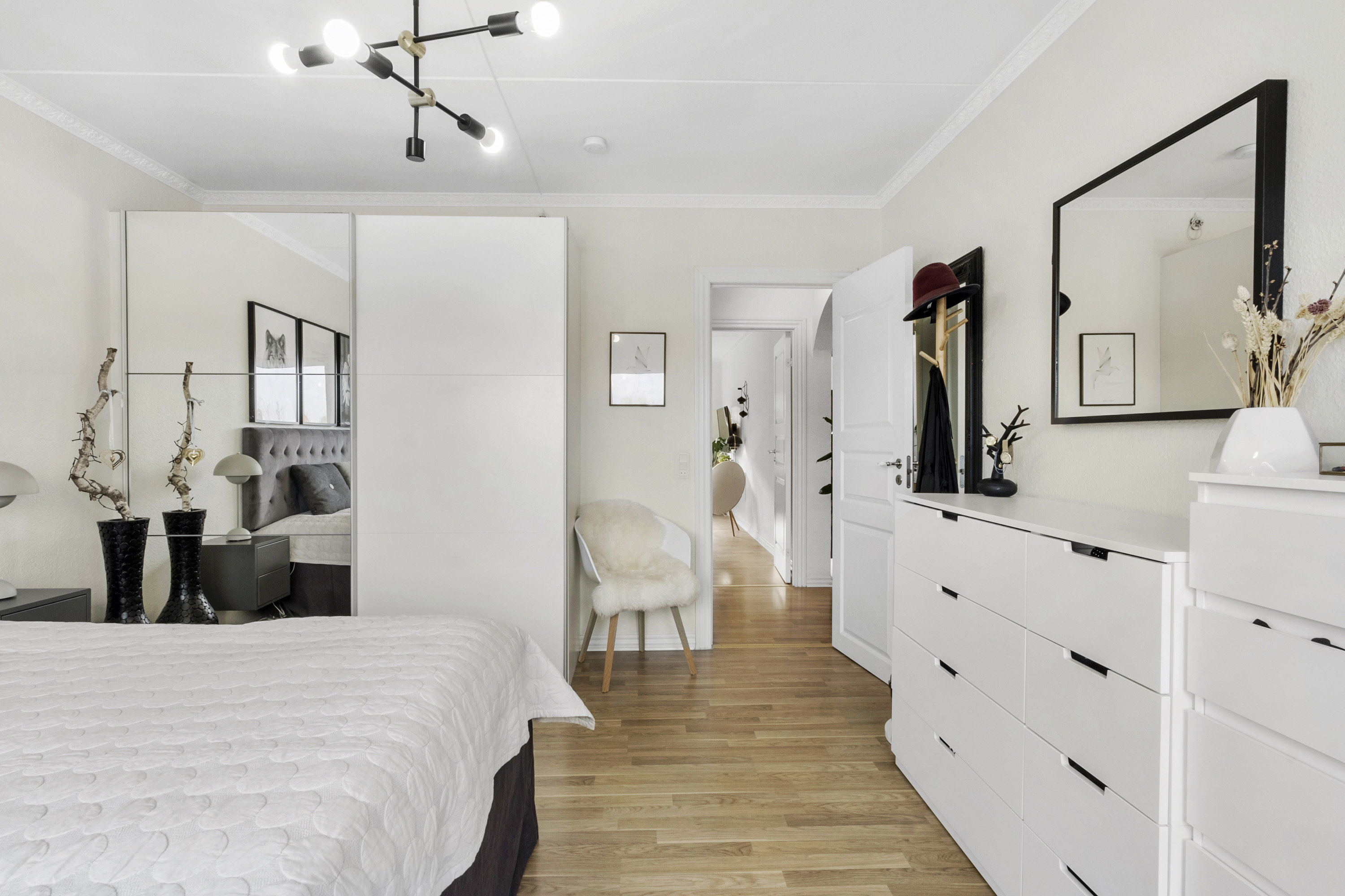 Fremhævet  billede i fuldskærmstilstand. Billede af H. C. Andersens Vej 28, 1. tv., Vejgaard, 9000 Aalborg