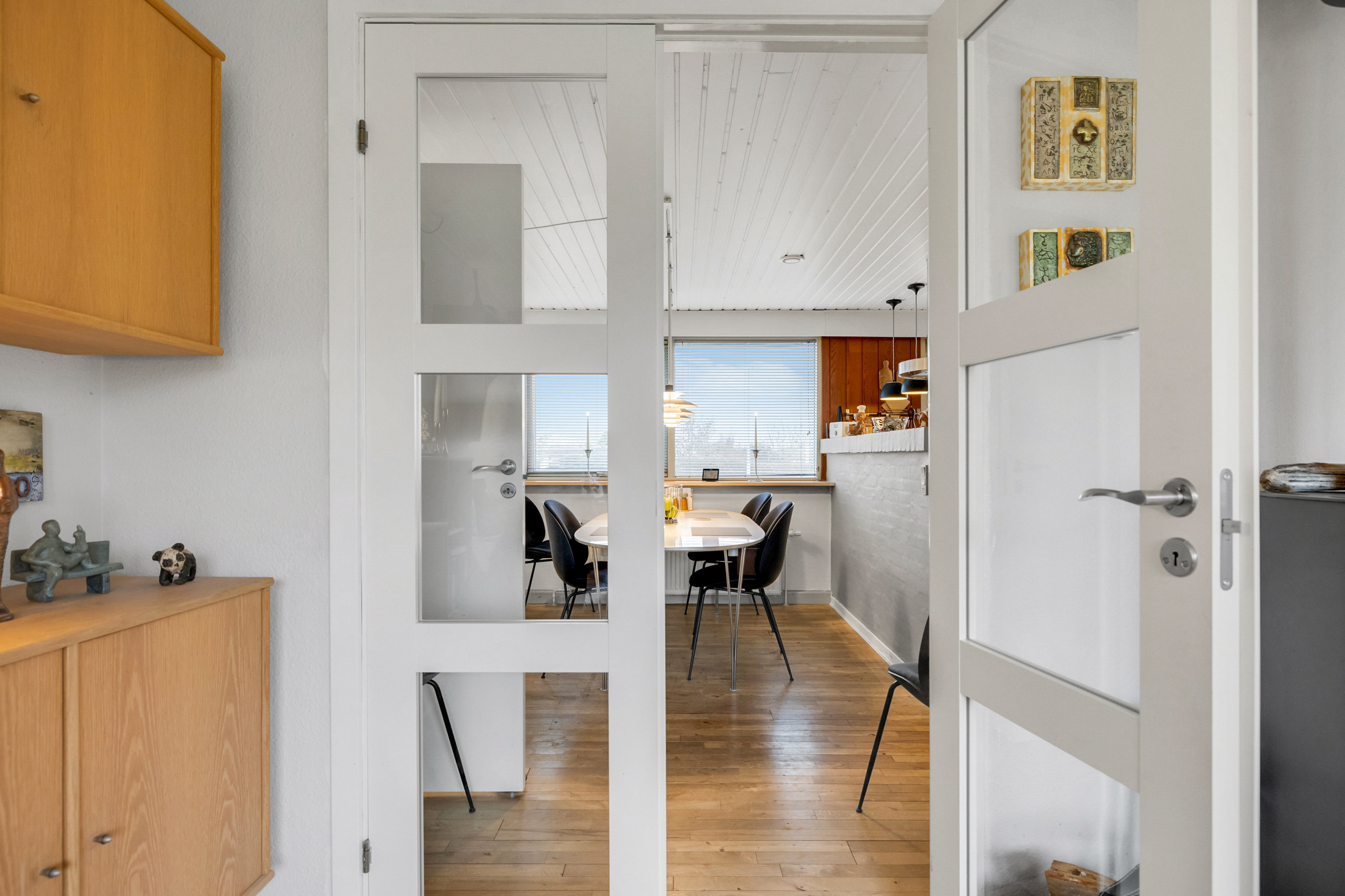 Fremhævet køkken/alrum billede i fuldskærmstilstand. Billede af Højvangsvej 80, Stavtrup, 8260 Viby J