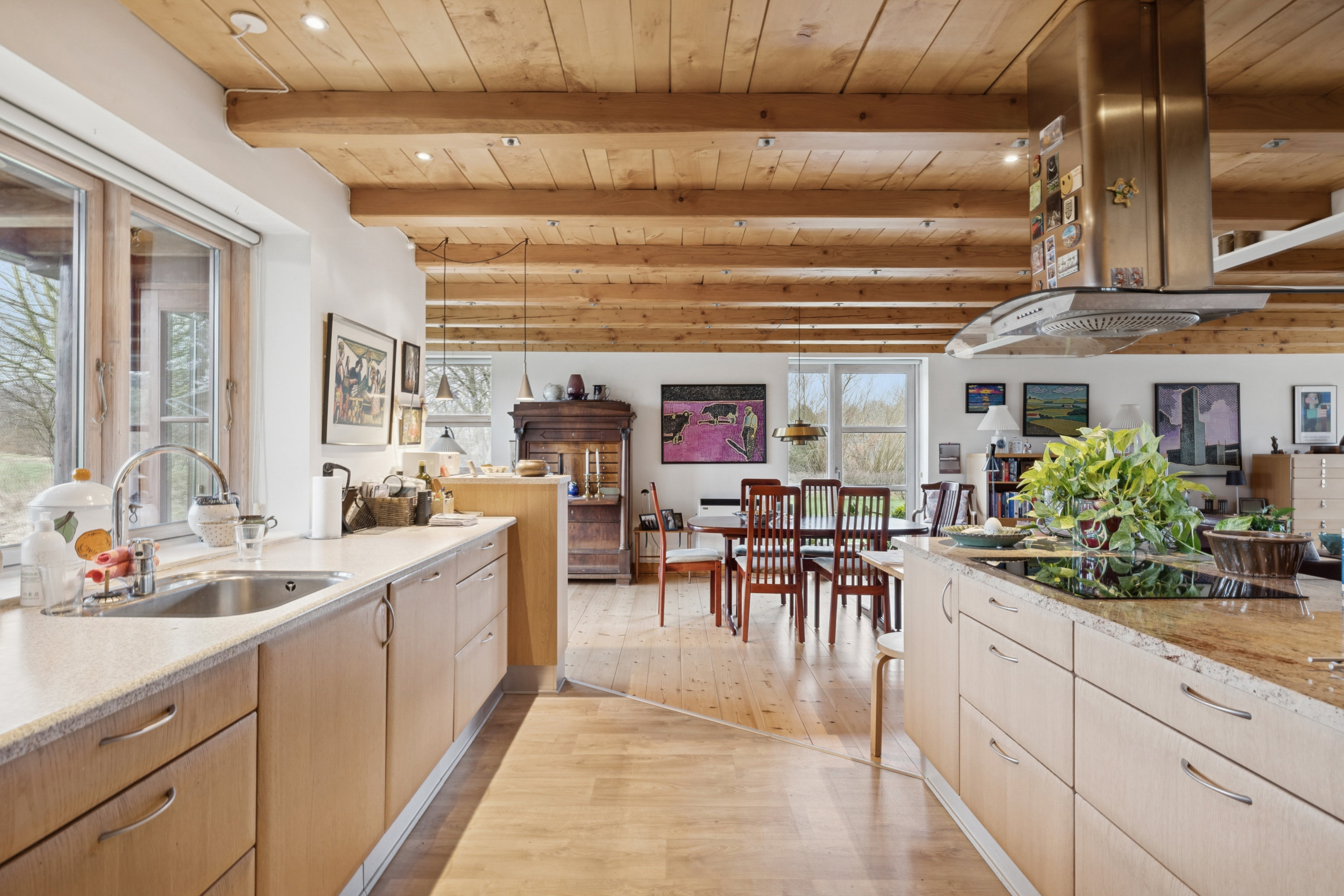 Fremhævet køkken billede i fuldskærmstilstand. Billede af Solgårdsvej 2, Fly, 7800 Skive