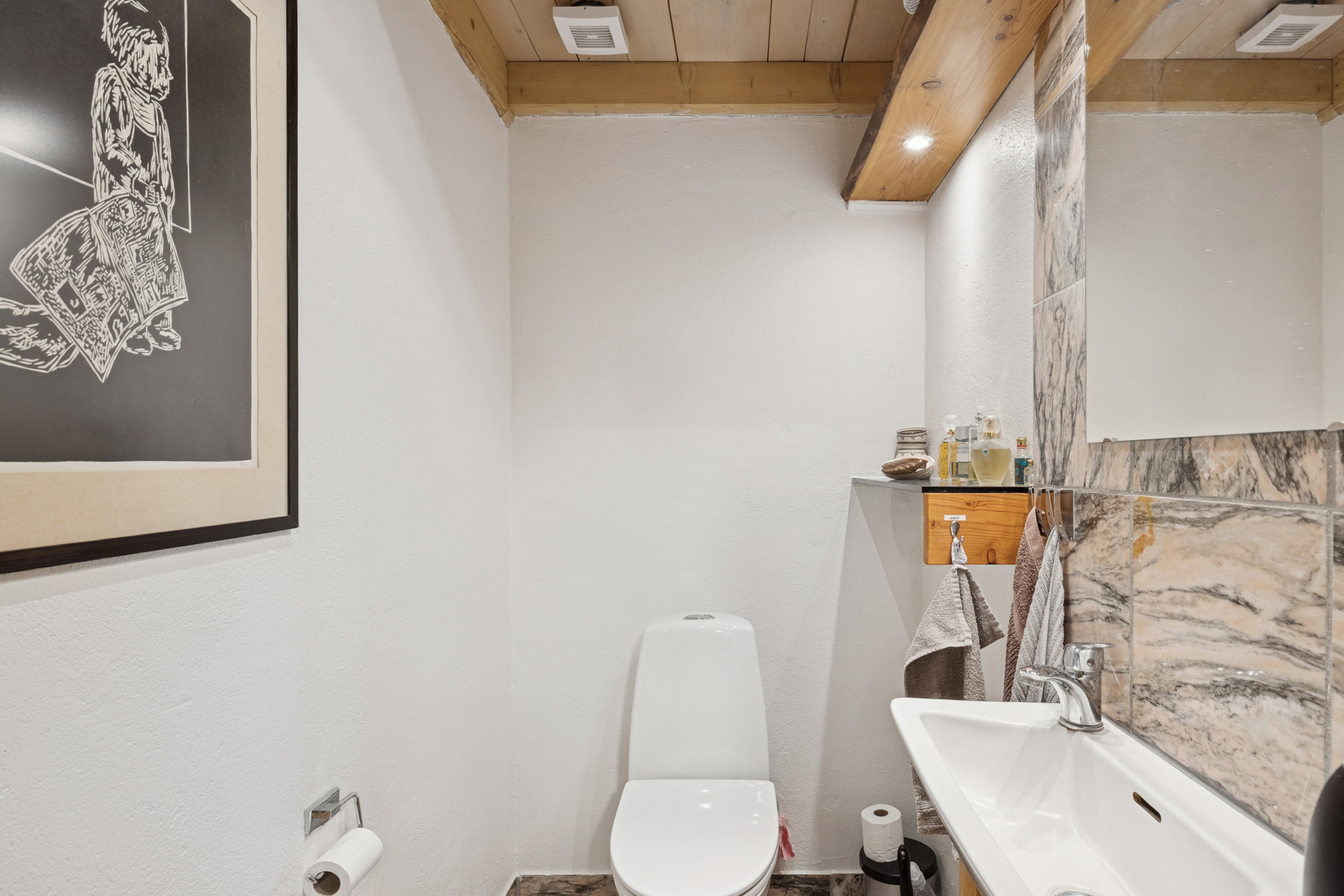 Fremhævet badeværelse billede i fuldskærmstilstand. Billede af Solgårdsvej 2, Fly, 7800 Skive