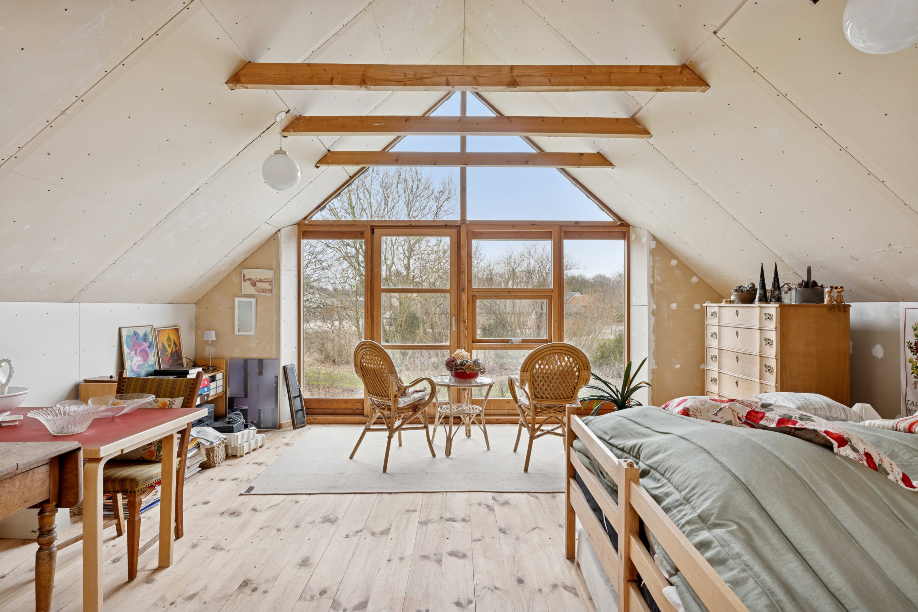 Fremhævet stue billede i fuldskærmstilstand. Billede af Solgårdsvej 2, Fly, 7800 Skive