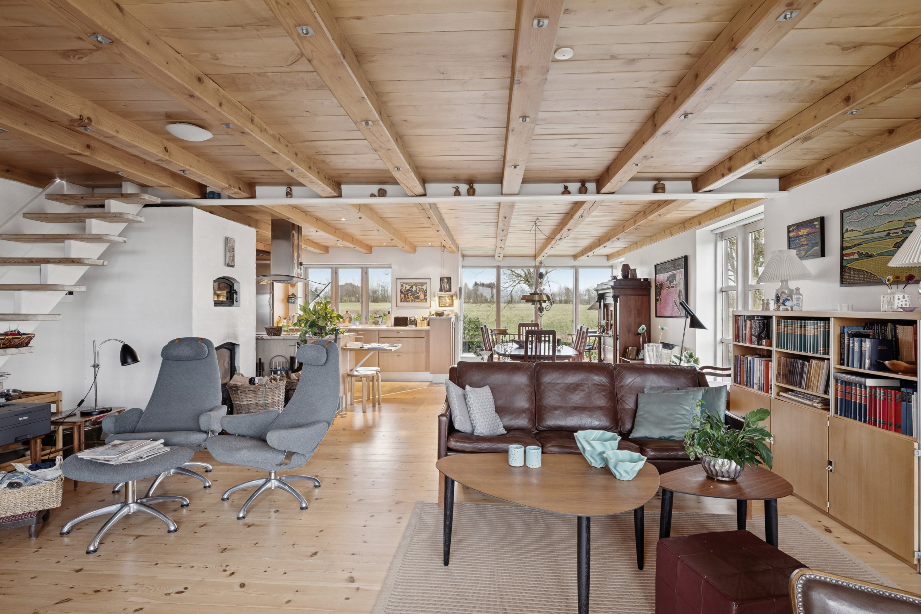 Fremhævet stue billede i fuldskærmstilstand. Billede af Solgårdsvej 2, Fly, 7800 Skive