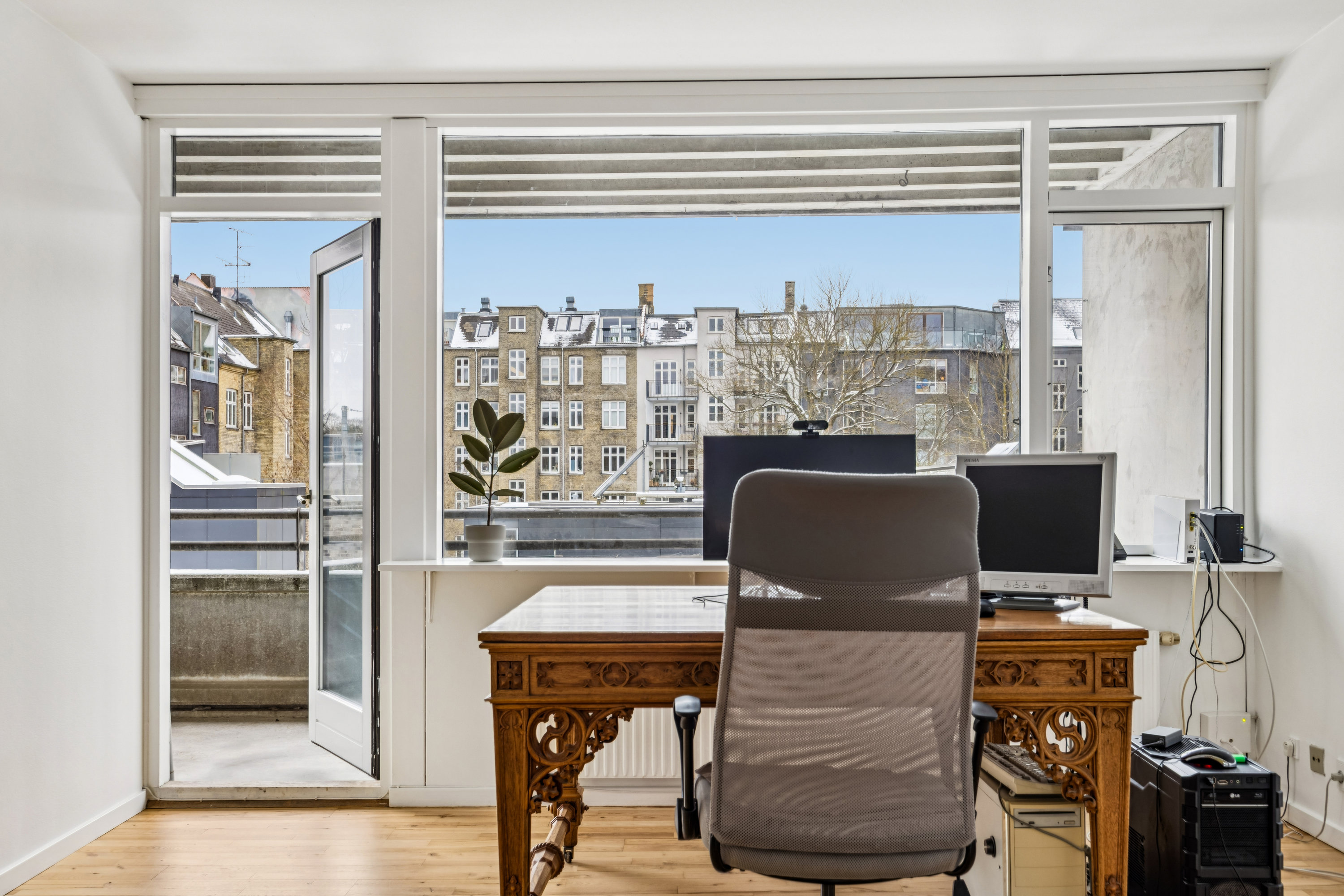 Fremhævet stue billede i fuldskærmstilstand. Billede af Howitzvej 15, 2. 14., 2000 Frederiksberg