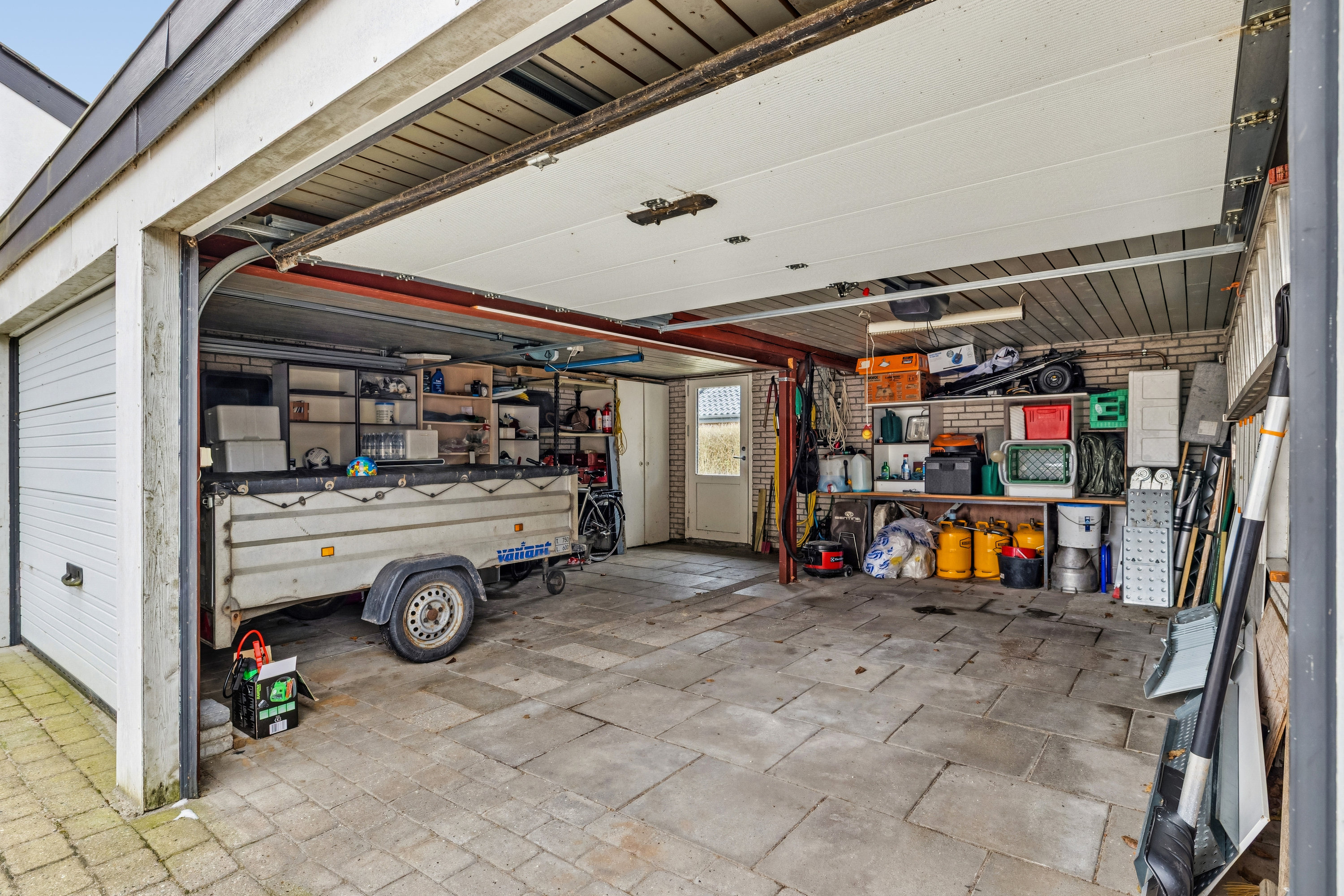 Fremhævet garage billede i fuldskærmstilstand. Billede af Tværvej 9, Vebbestrup, 9500 Hobro